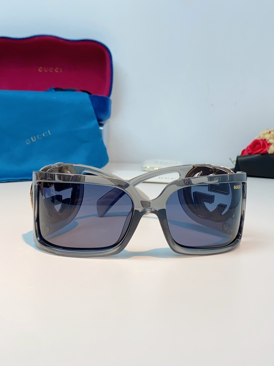 Gucci古奇 2026新款欧美风方形大框太阳眼镜1899S男女通用时尚显脸小遮阳墨镜镶钻 男女通用