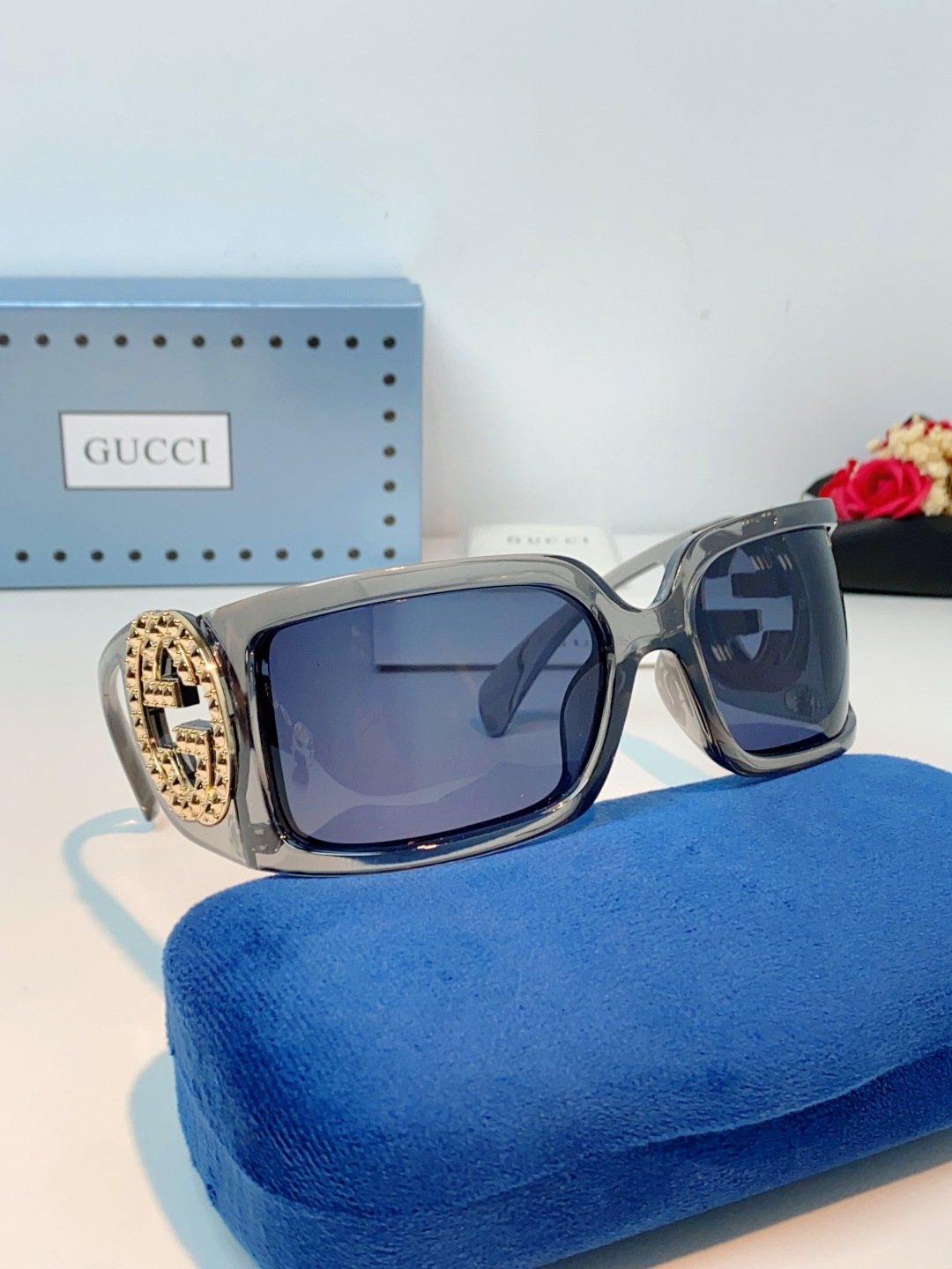 Gucci古奇 2026新款欧美风方形大框太阳眼镜1899S男女通用时尚显脸小遮阳墨镜镶钻 男女通用