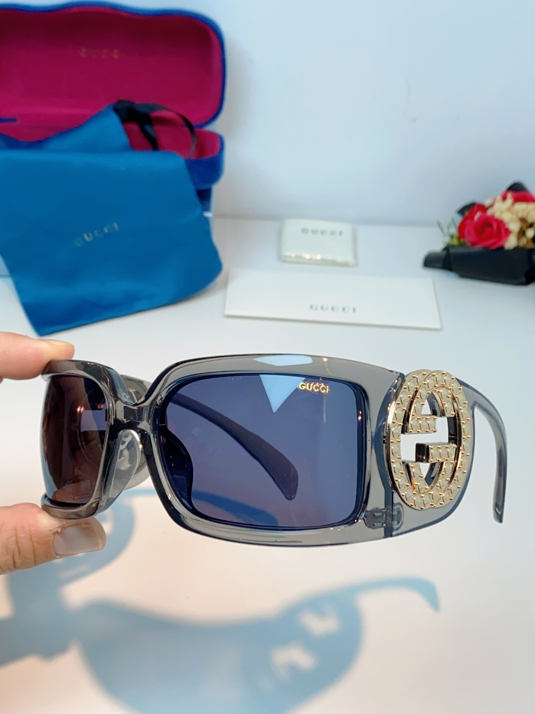 Gucci古奇 2026新款欧美风方形大框太阳眼镜1899S男女通用时尚显脸小遮阳墨镜镶钻 男女通用