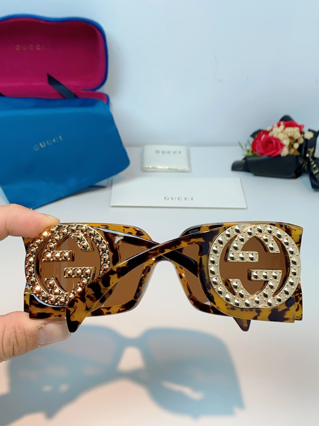 Gucci古奇 2026新款欧美风方形大框太阳眼镜1899S男女通用时尚显脸小遮阳墨镜镶钻 男女通用