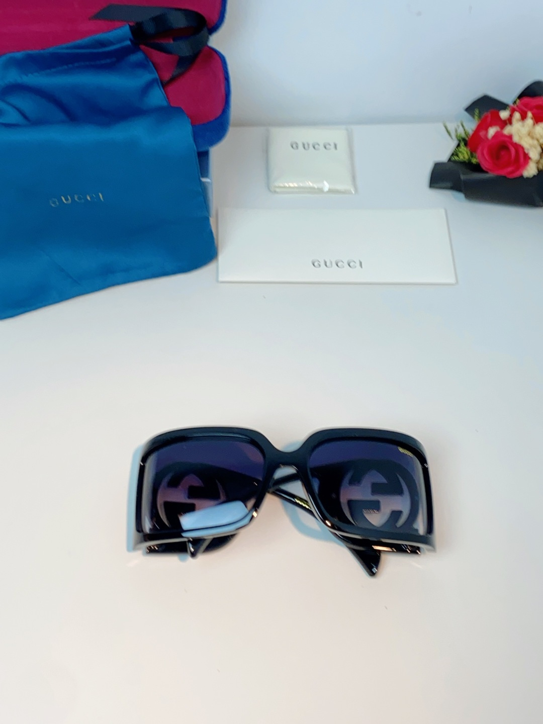 Gucci古奇 2026新款欧美风方形大框太阳眼镜1899S男女通用时尚显脸小遮阳墨镜镶钻 男女通用