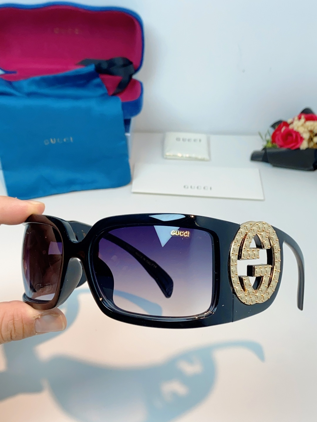 Gucci古奇 2026新款欧美风方形大框太阳眼镜1899S男女通用时尚显脸小遮阳墨镜镶钻 男女通用