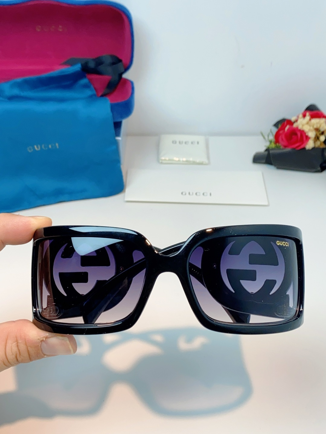 Gucci古奇 2026新款欧美风方形大框太阳眼镜1899S男女通用时尚显脸小遮阳墨镜镶钻 男女通用