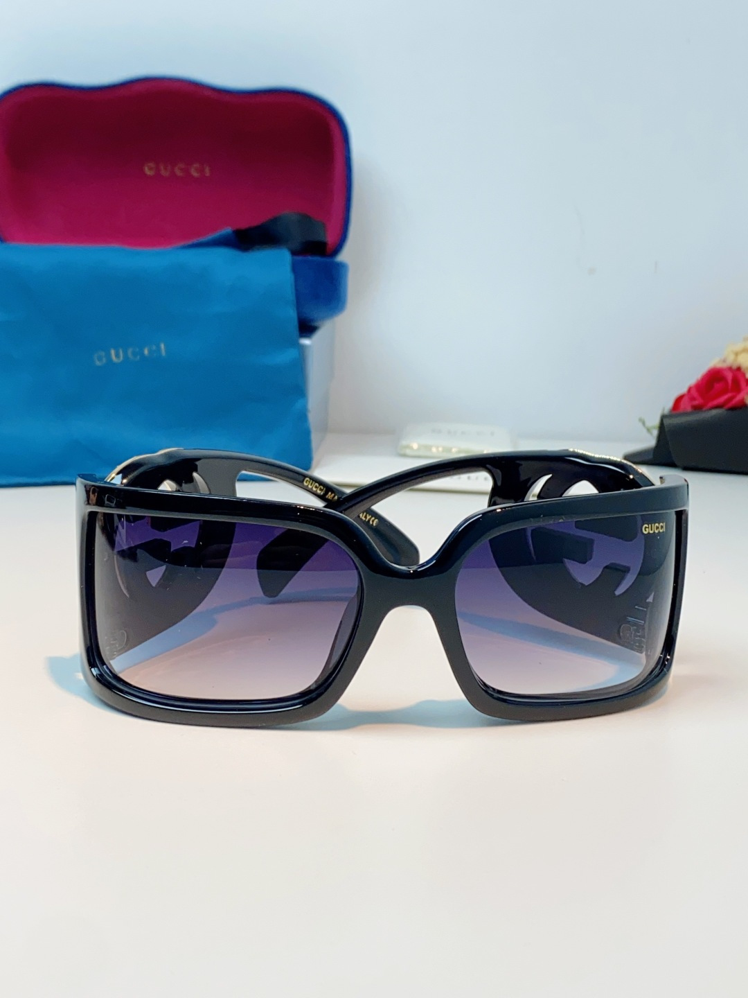 Gucci古奇 2026新款欧美风方形大框太阳眼镜1899S男女通用时尚显脸小遮阳墨镜镶钻 男女通用