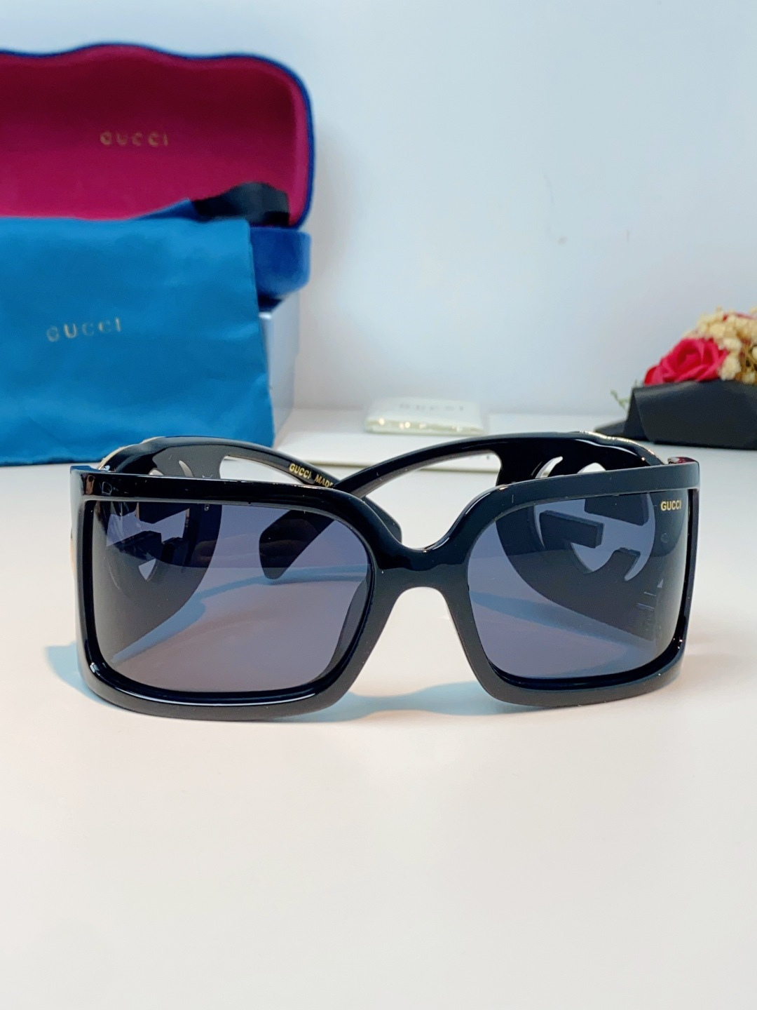 Gucci古奇 2026新款欧美风方形大框太阳眼镜1899S男女通用时尚显脸小遮阳墨镜镶钻 男女通用