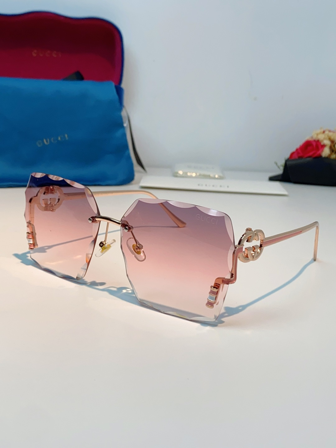 Gucci古奇 2026新款赛博朋克无框切边方形窄框太阳眼镜男女潮小脸显瘦嘻哈蹦迪墨镜女士墨镜