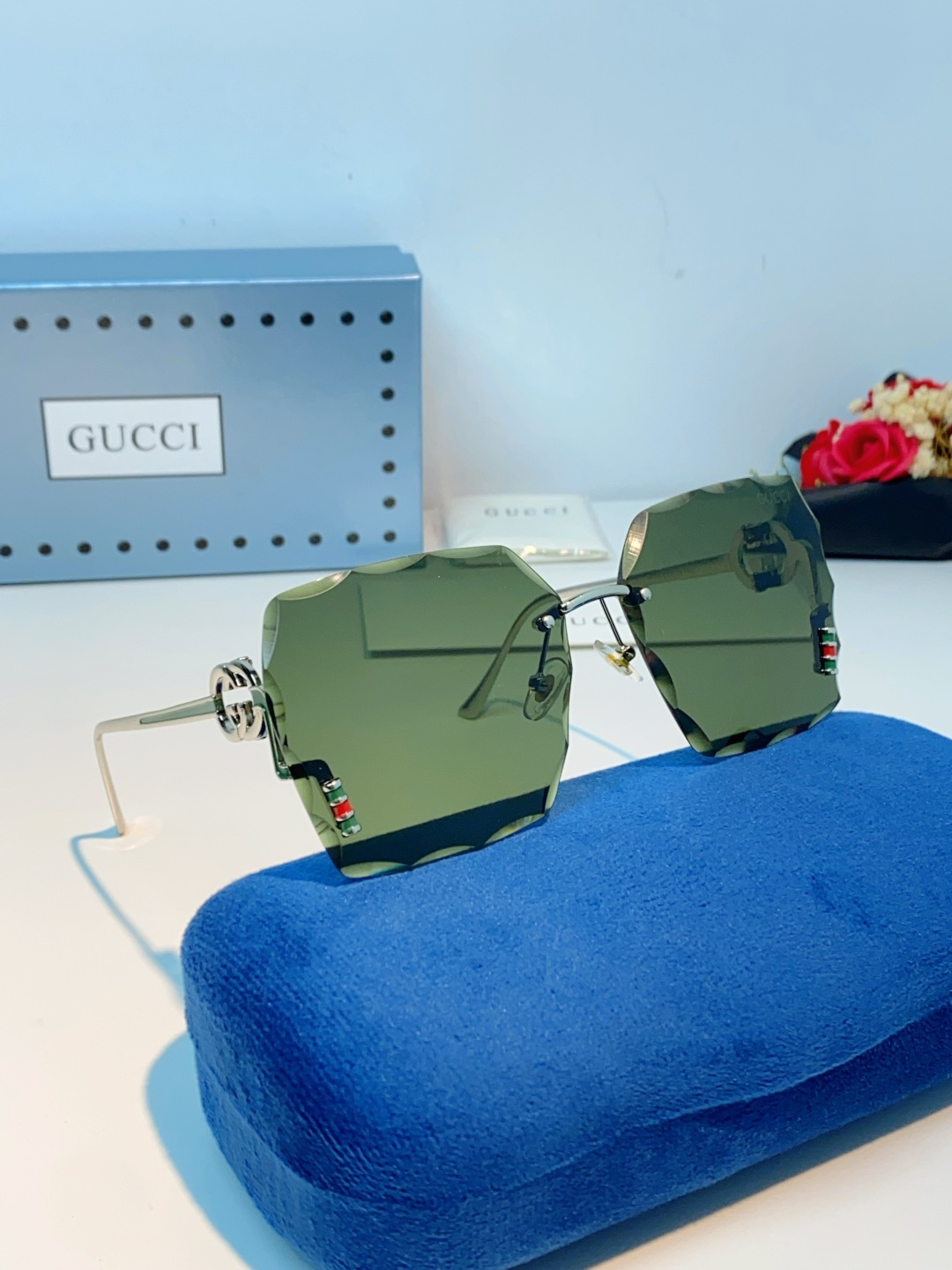 Gucci古奇 2026新款赛博朋克无框切边方形窄框太阳眼镜男女潮小脸显瘦嘻哈蹦迪墨镜女士墨镜