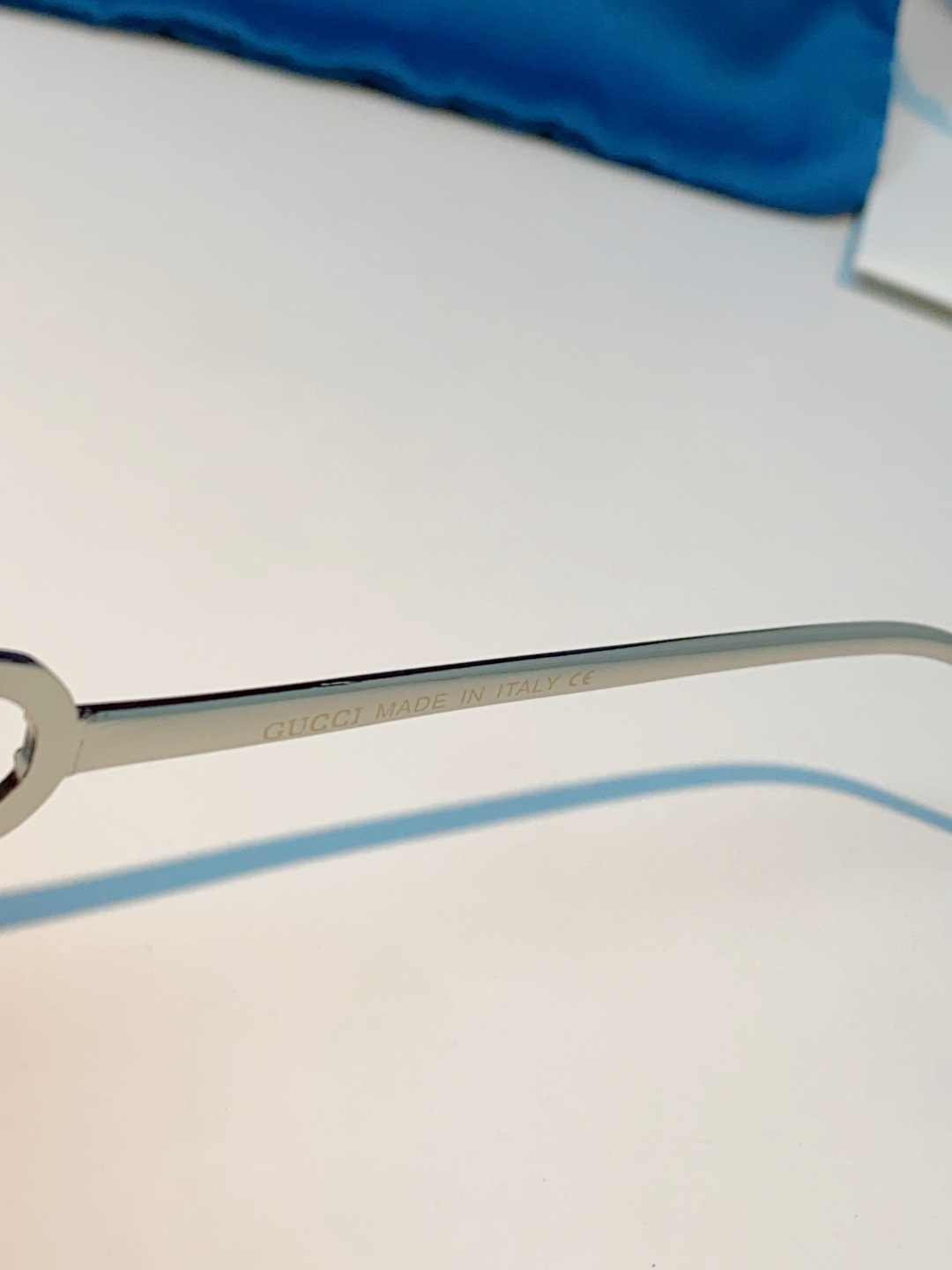 Gucci古奇 2026新款赛博朋克无框切边方形窄框太阳眼镜男女潮小脸显瘦嘻哈蹦迪墨镜女士墨镜