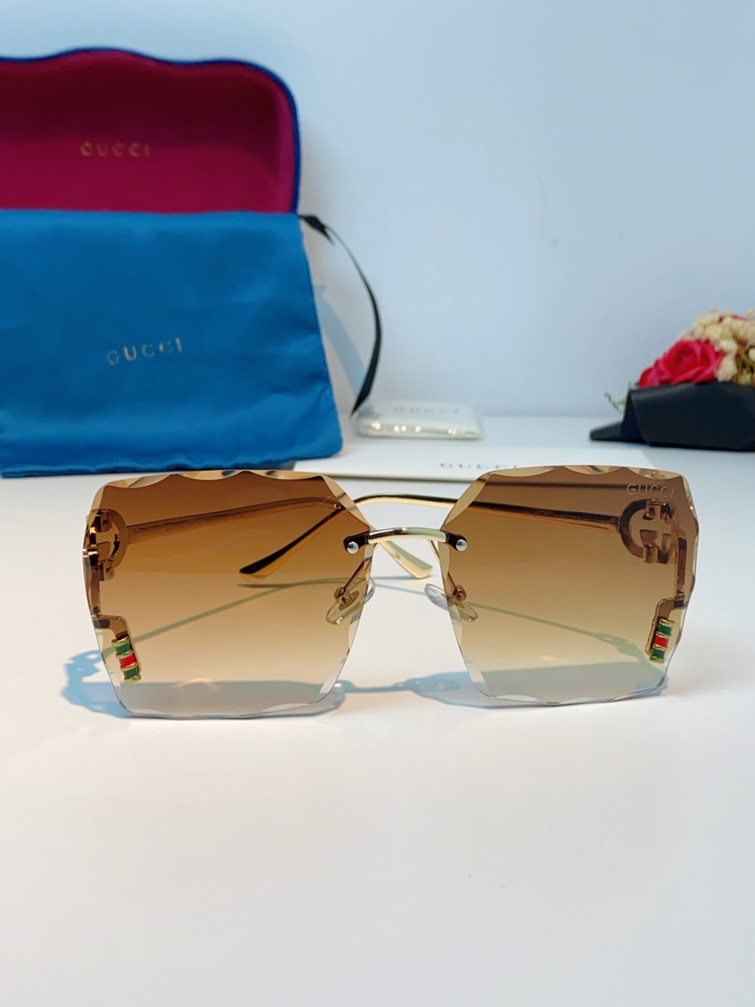 Gucci古奇 2026新款赛博朋克无框切边方形窄框太阳眼镜男女潮小脸显瘦嘻哈蹦迪墨镜女士墨镜