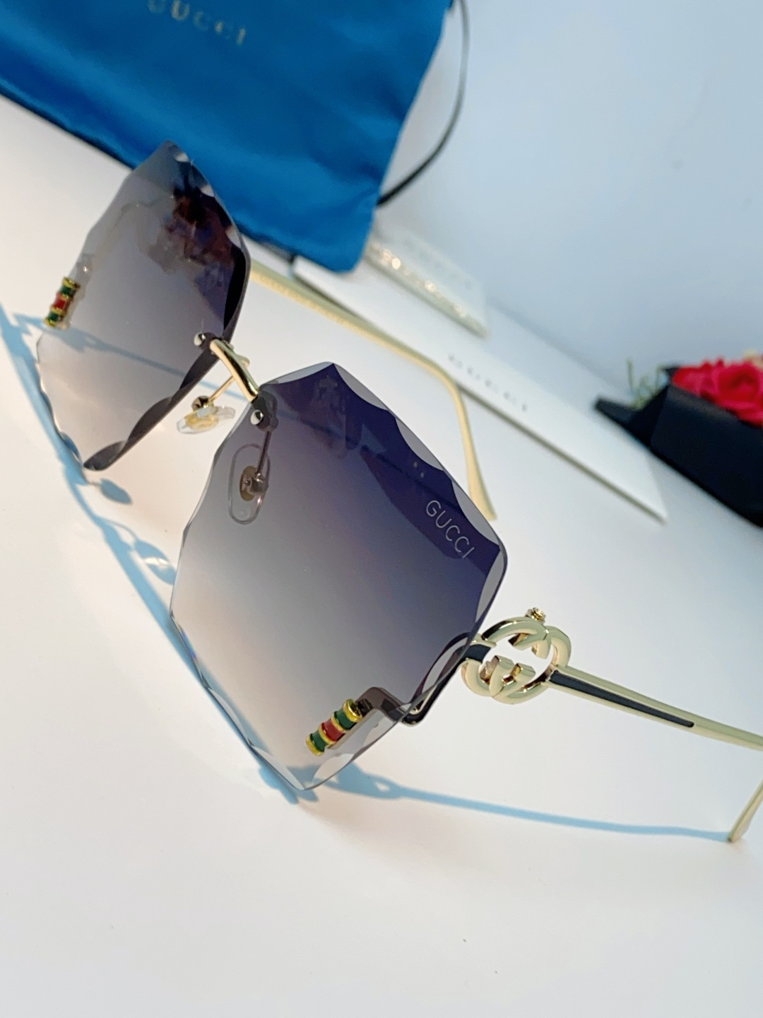 Gucci古奇 2026新款赛博朋克无框切边方形窄框太阳眼镜男女潮小脸显瘦嘻哈蹦迪墨镜女士墨镜