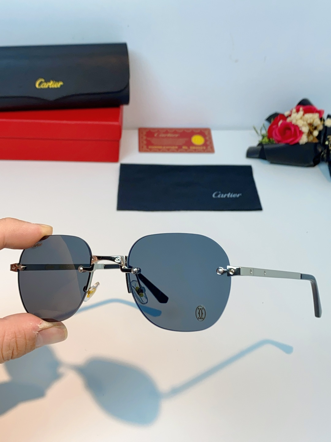 Cartier卡地亚 2026新款赛博朋克无框切边小方框太阳眼镜韩版女潮同款小脸显瘦墨镜