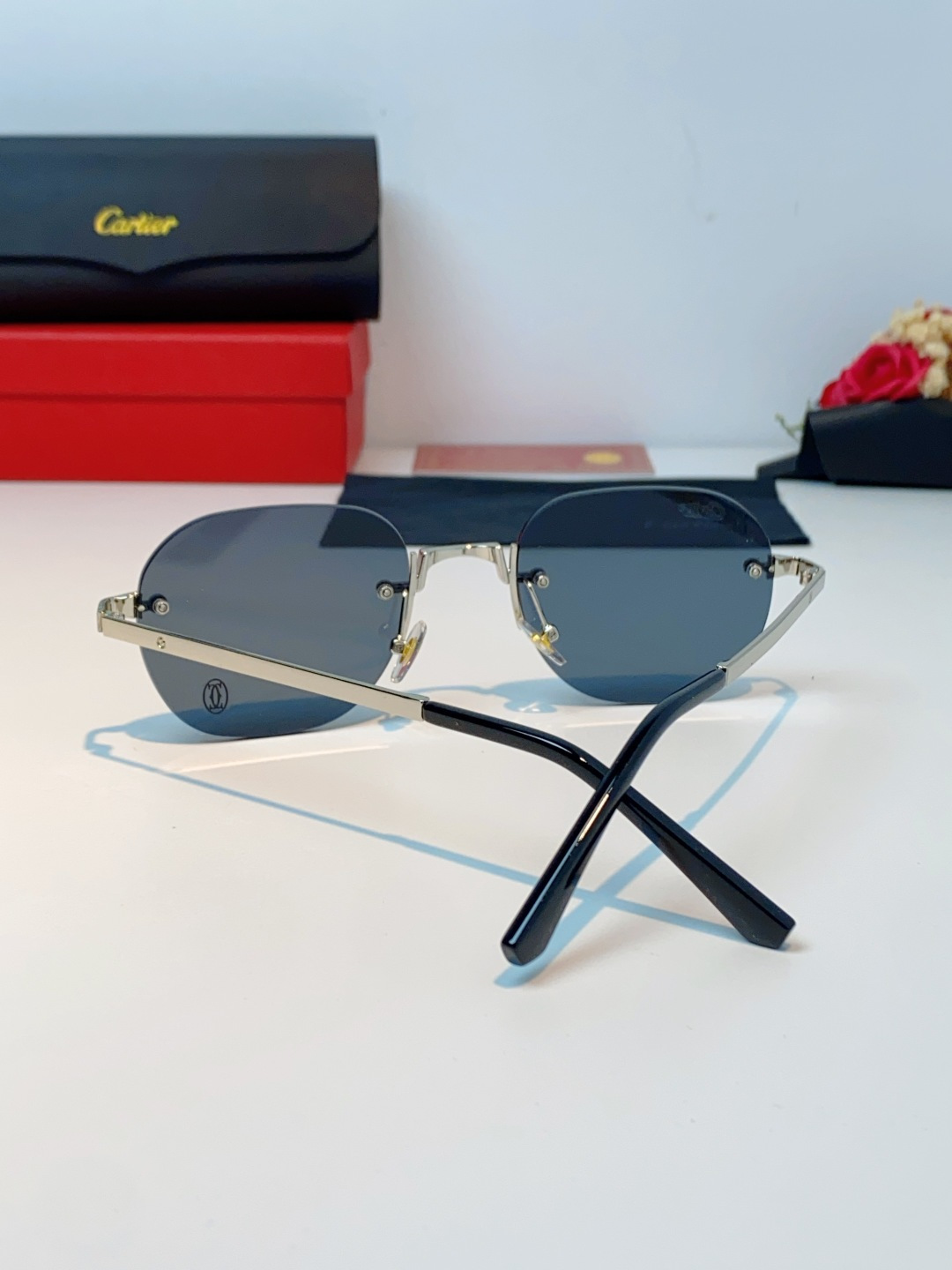 Cartier卡地亚 2026新款赛博朋克无框切边小方框太阳眼镜韩版女潮同款小脸显瘦墨镜