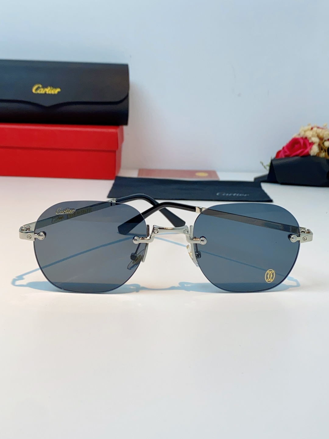 Cartier卡地亚 2026新款赛博朋克无框切边小方框太阳眼镜韩版女潮同款小脸显瘦墨镜