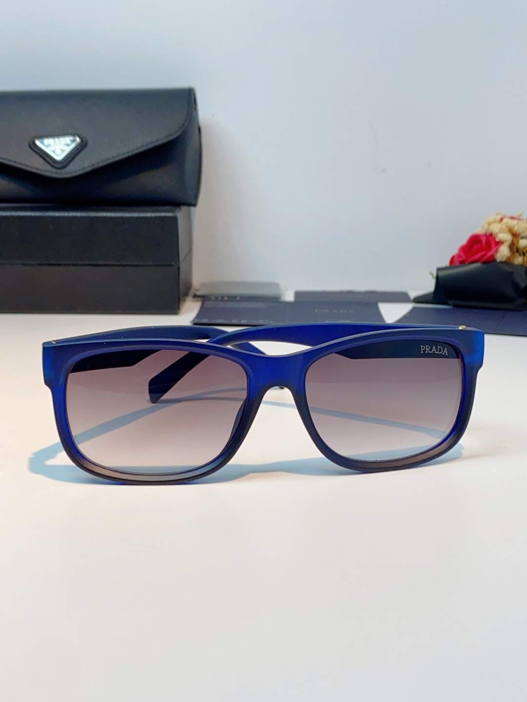 Prada普拉达 2026新春新款方框眼镜偏光太阳镜男女款户外开车专用