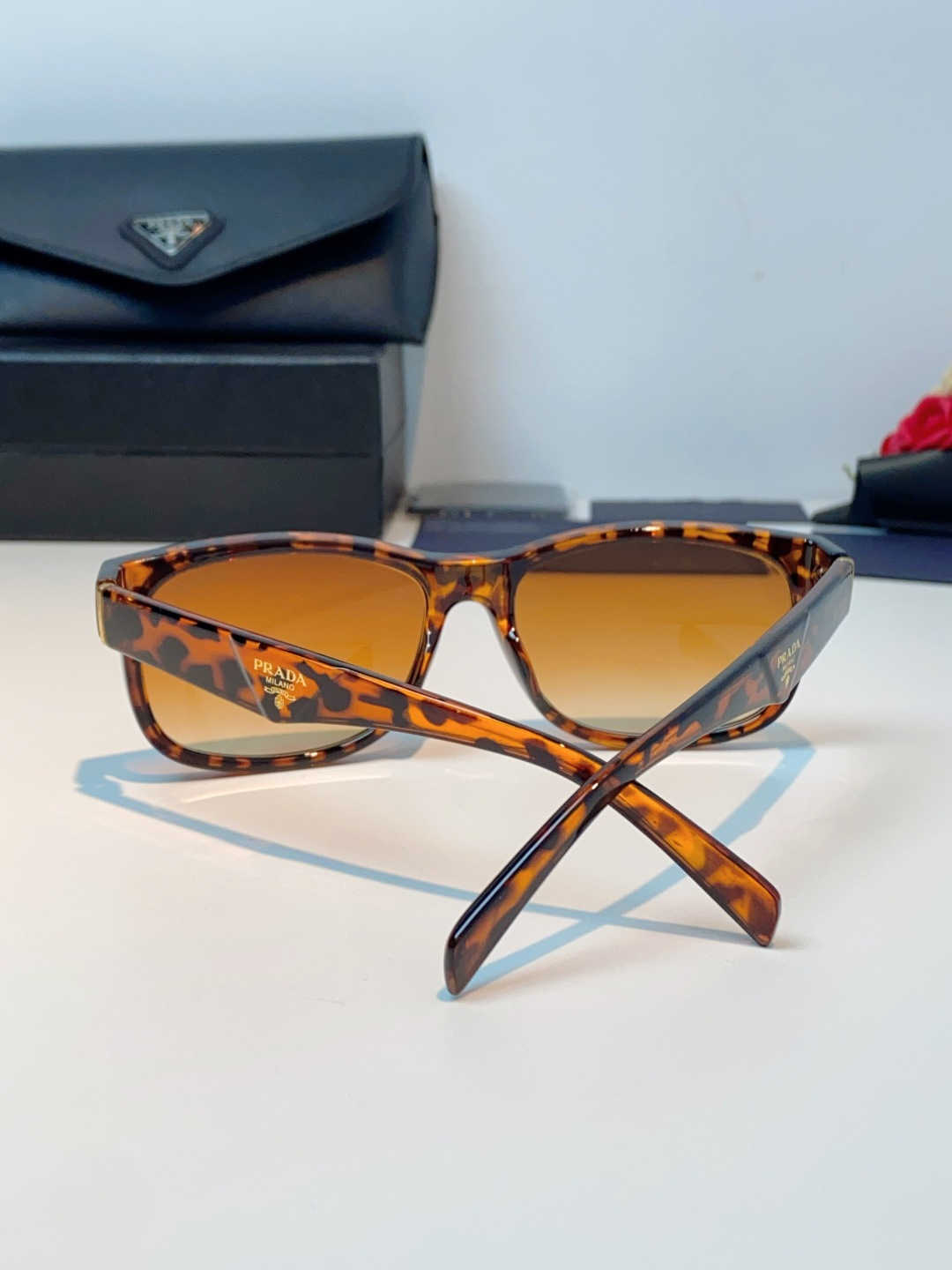 Prada普拉达 2026新春新款方框眼镜偏光太阳镜男女款户外开车专用