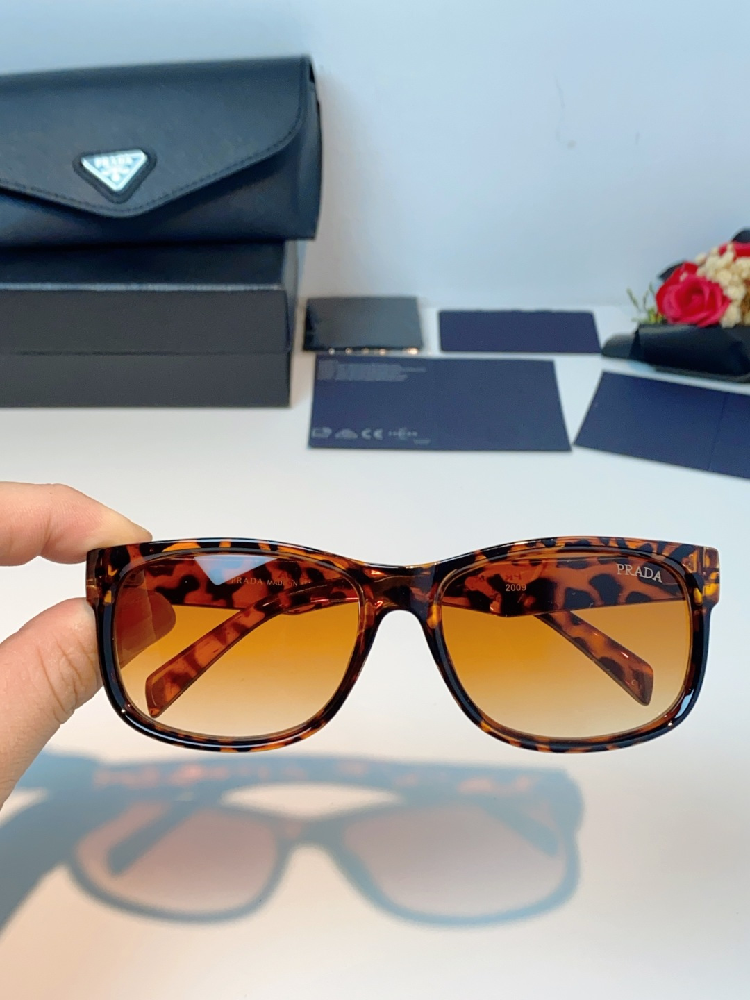 Prada普拉达 2026新春新款方框眼镜偏光太阳镜男女款户外开车专用