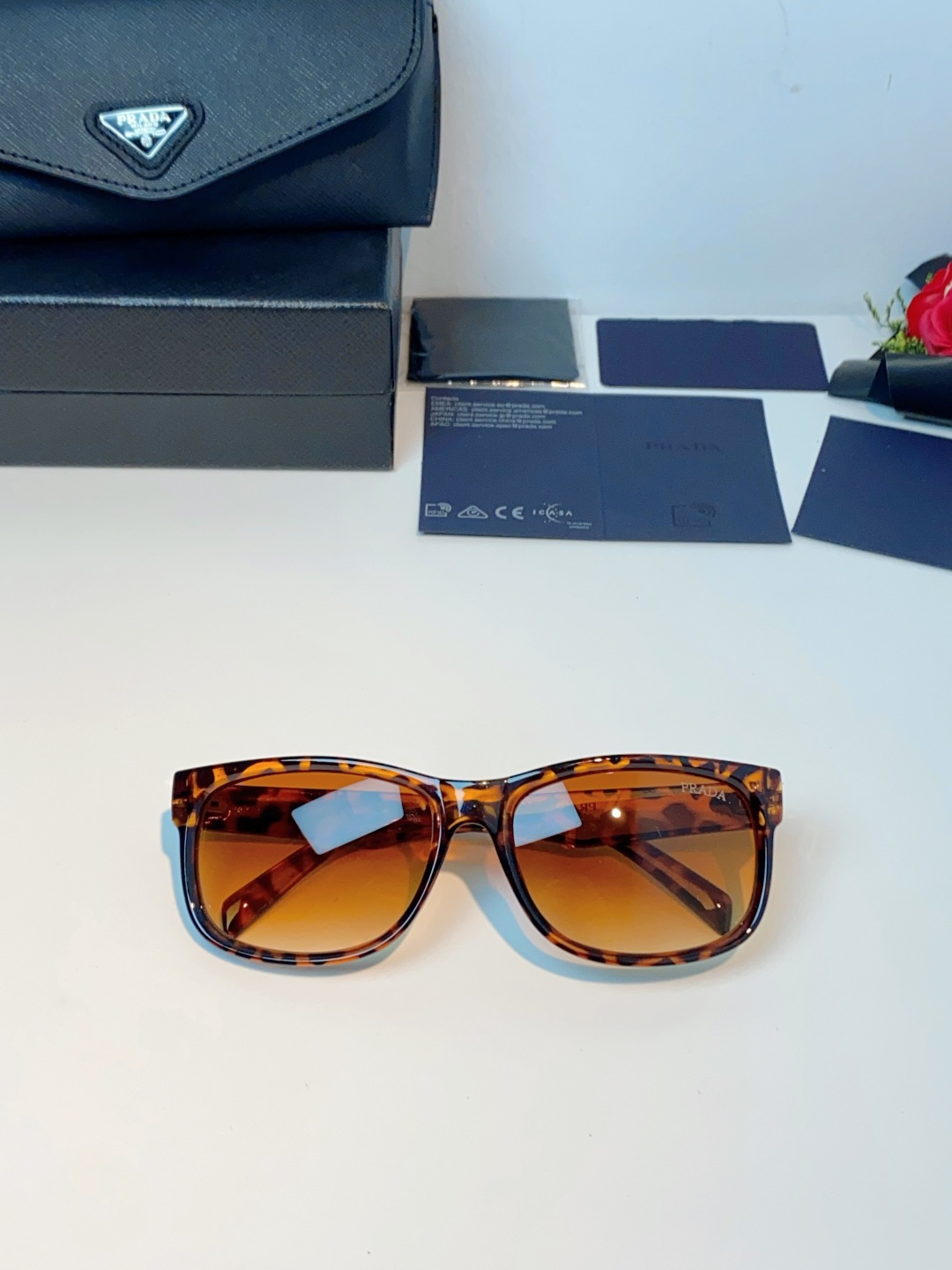 Prada普拉达 2026新春新款方框眼镜偏光太阳镜男女款户外开车专用