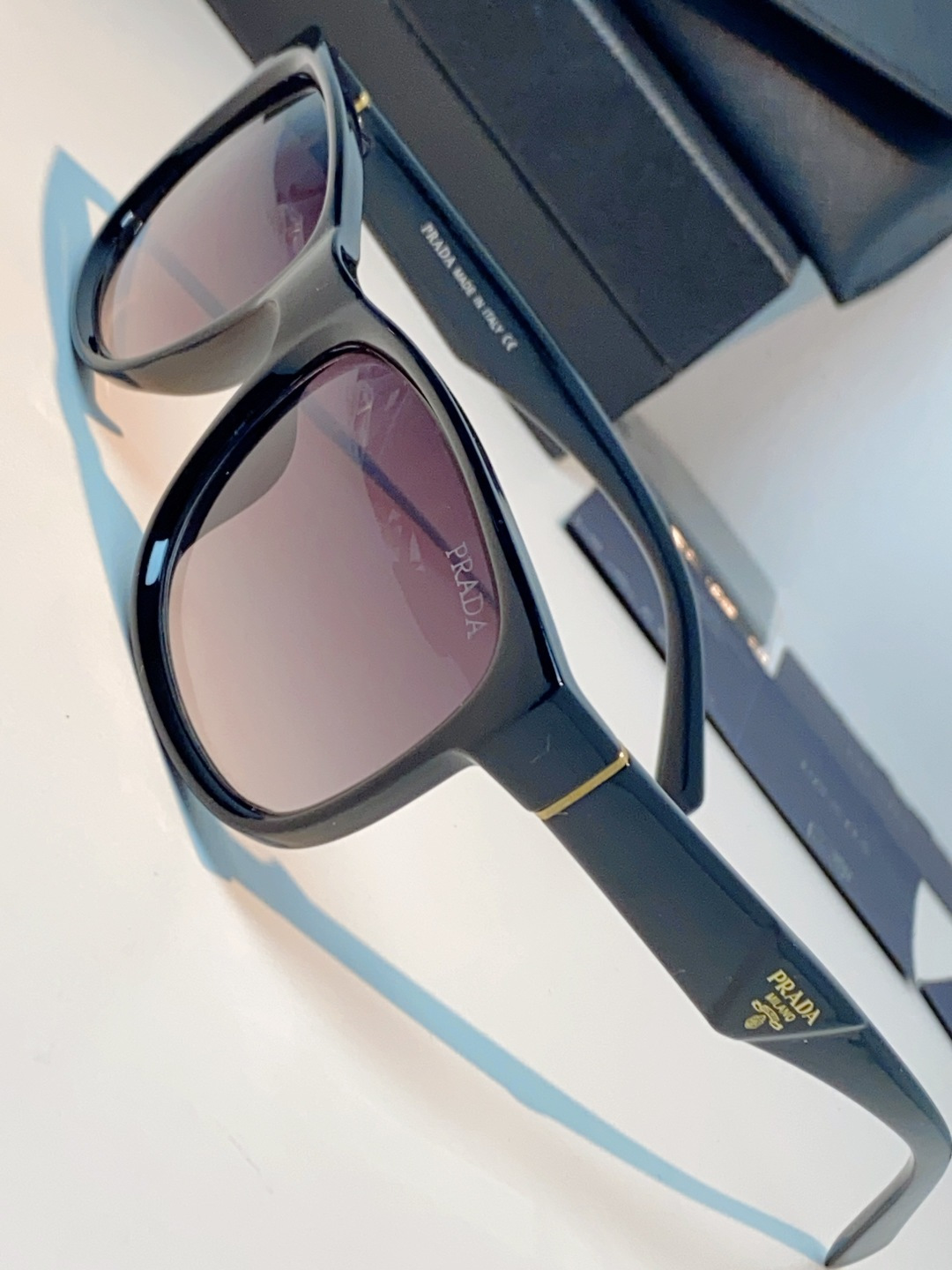 Prada普拉达 2026新春新款方框眼镜偏光太阳镜男女款户外开车专用