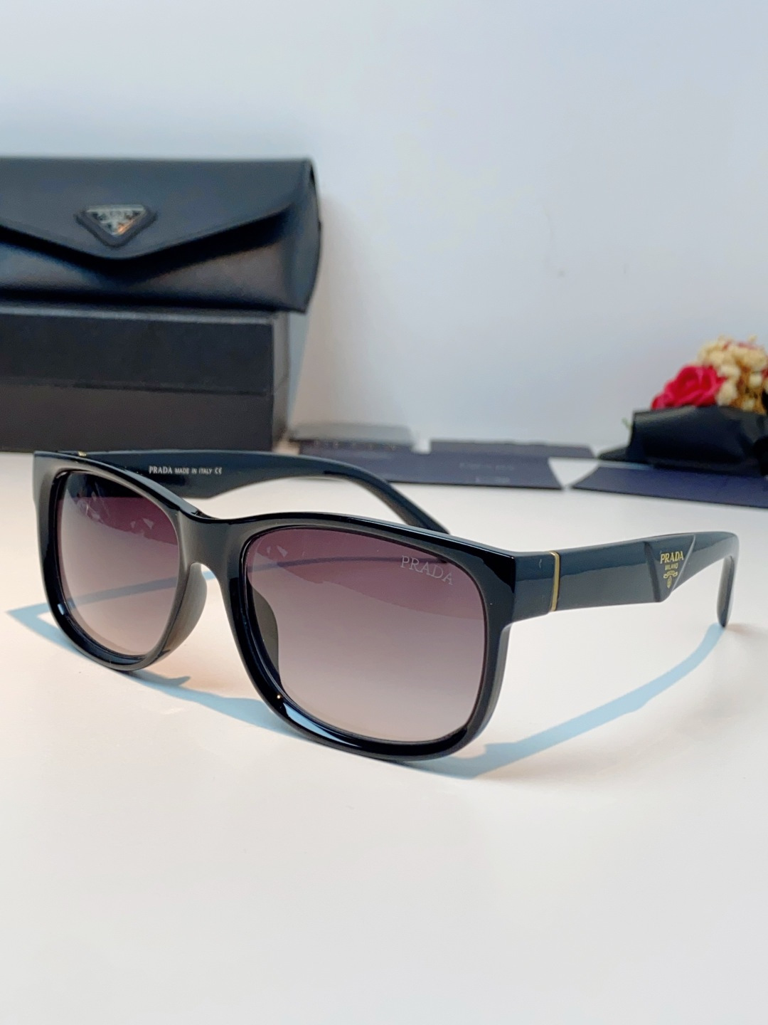 Prada普拉达 2026新春新款方框眼镜偏光太阳镜男女款户外开车专用