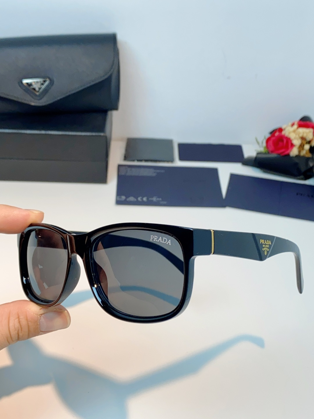 Prada普拉达 2026新春新款方框眼镜偏光太阳镜男女款户外开车专用