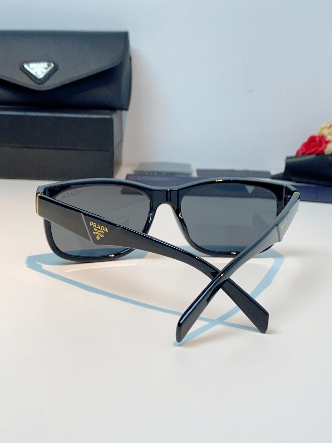 Prada普拉达 2026新春新款方框眼镜偏光太阳镜男女款户外开车专用