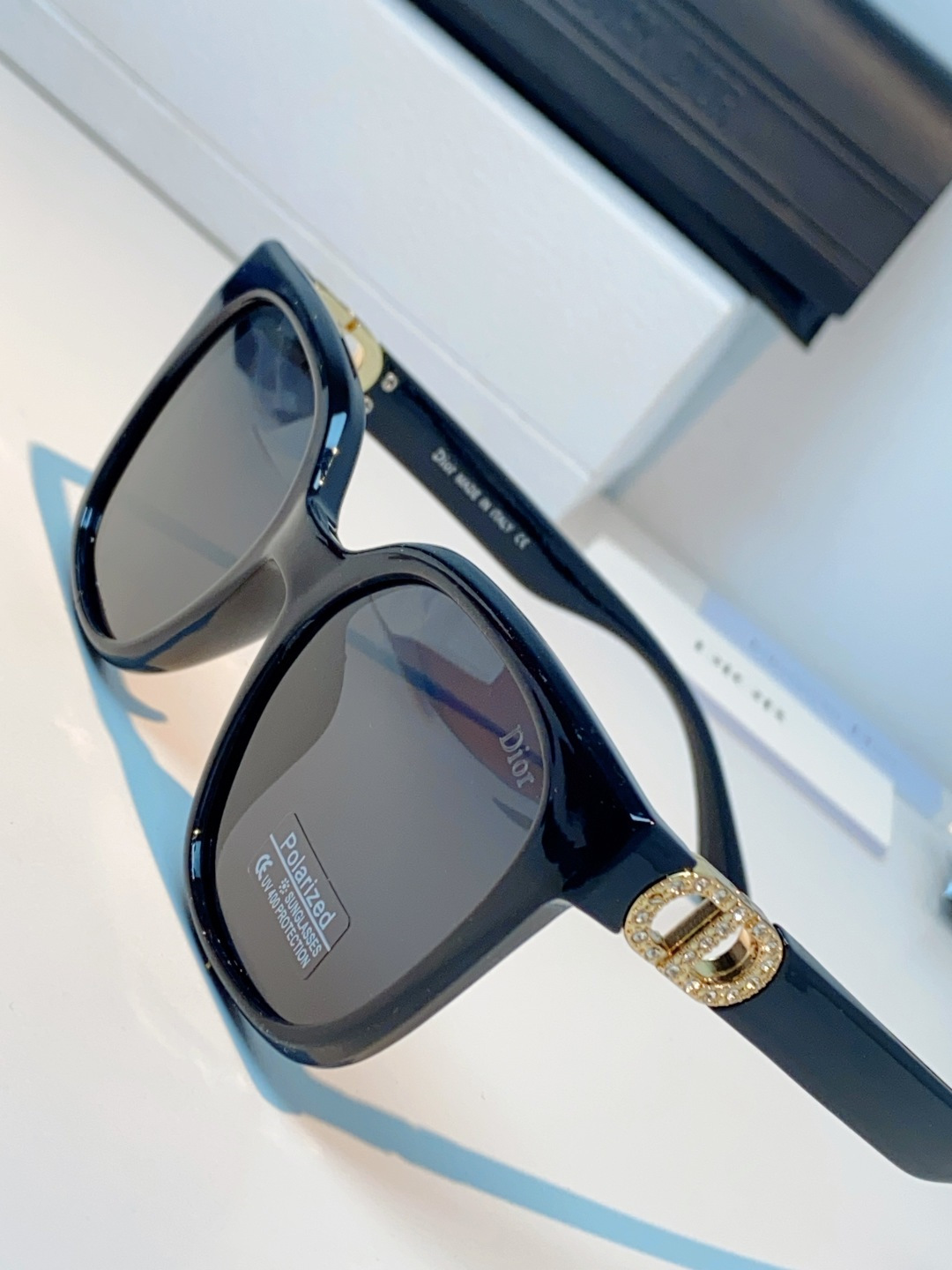 Dior迪奥 2026新款镶钻猫眼墨镜女款高级感大框显瘦复古开车偏光太阳眼镜潮女