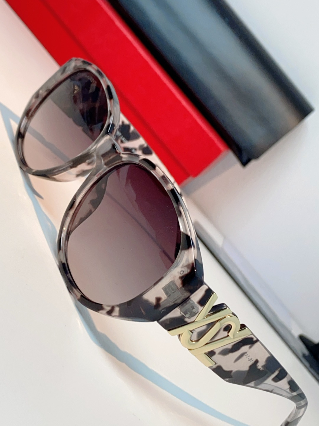 YSL圣罗兰Saint Laurent 2026新款网红同款重金属个性装饰复古时尚太阳镜新款潮流欧美户外