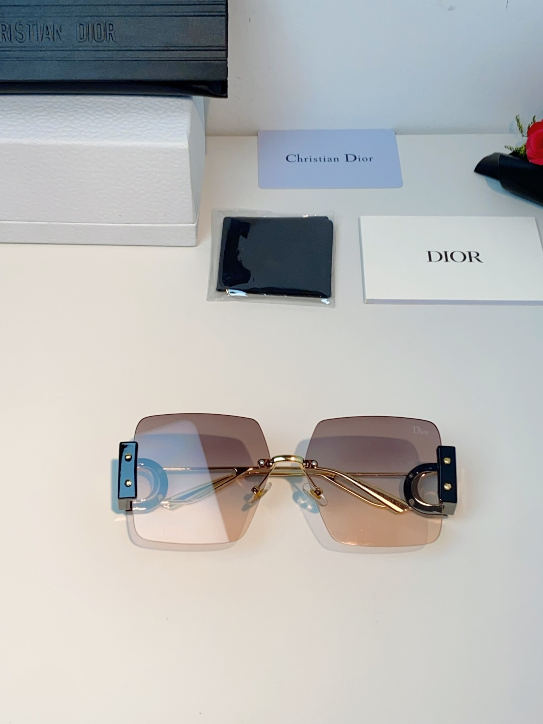 Dior迪奥 2026新款太阳镜女新款防晒港风大脸墨镜夏显脸小圆脸防紫外线无边框眼镜潮