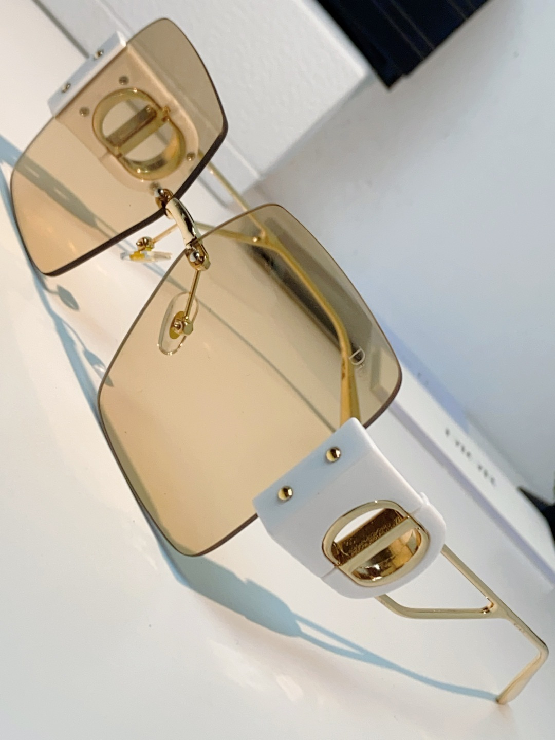 Dior迪奥 2026新款太阳镜女新款防晒港风大脸墨镜夏显脸小圆脸防紫外线无边框眼镜潮