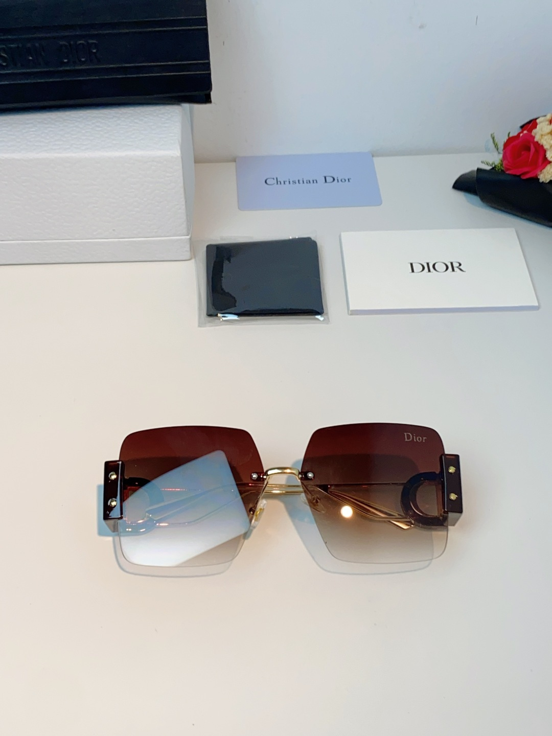 Dior迪奥 2026新款太阳镜女新款防晒港风大脸墨镜夏显脸小圆脸防紫外线无边框眼镜潮