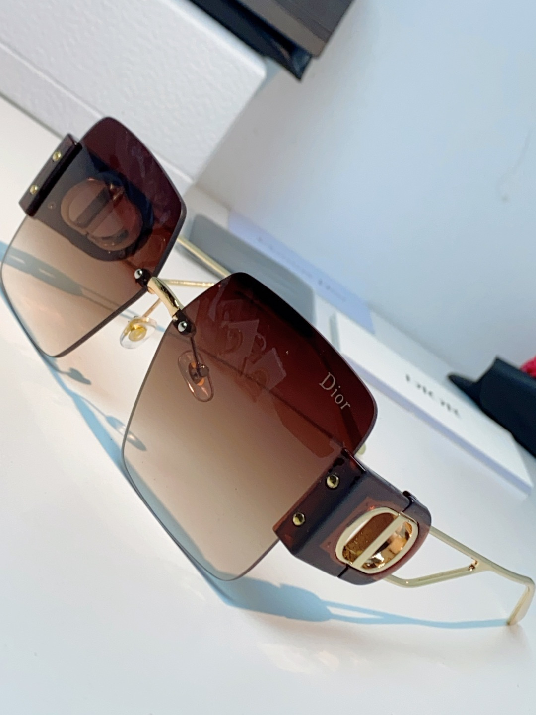 Dior迪奥 2026新款太阳镜女新款防晒港风大脸墨镜夏显脸小圆脸防紫外线无边框眼镜潮