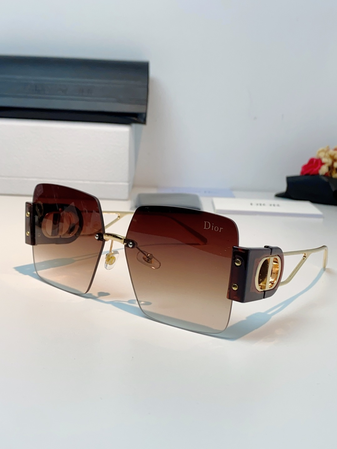 Dior迪奥 2026新款太阳镜女新款防晒港风大脸墨镜夏显脸小圆脸防紫外线无边框眼镜潮