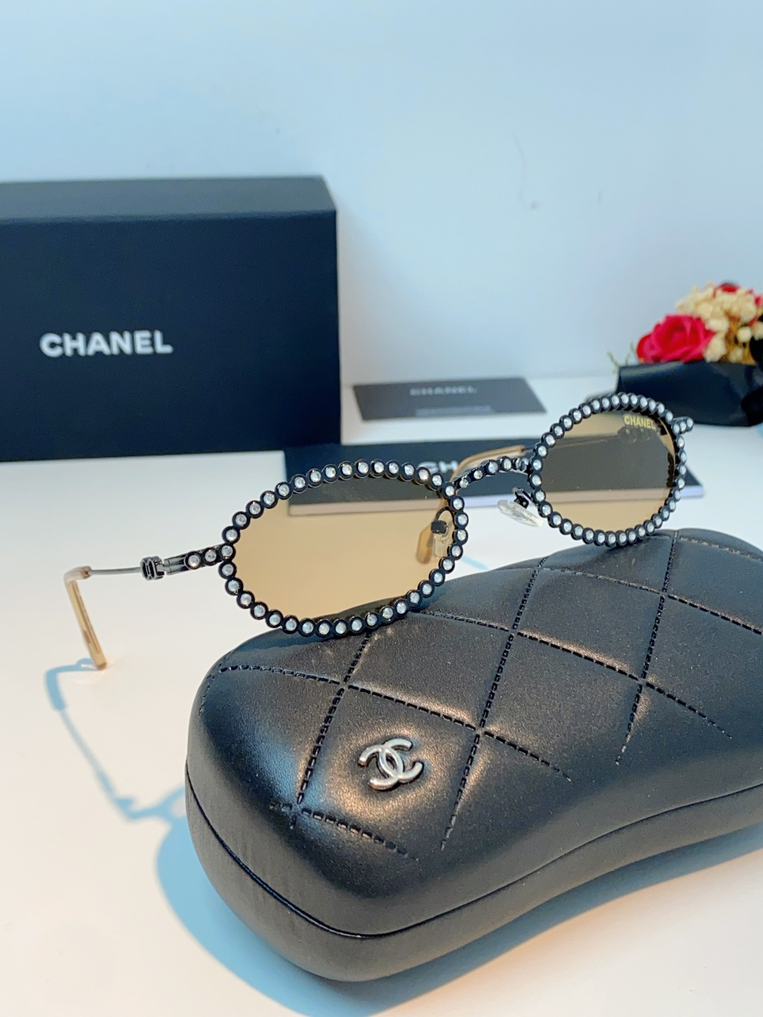 Chanel香奈儿 2026新款欧美风镶钻素颜眼镜轻奢辣妹风配近视度数造型拍照防蓝光小椭圆框