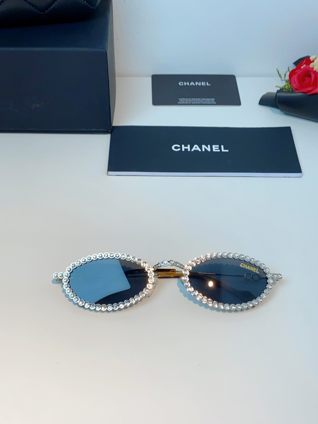 Chanel香奈儿 2026新款欧美风镶钻素颜眼镜轻奢辣妹风配近视度数造型拍照防蓝光小椭圆框