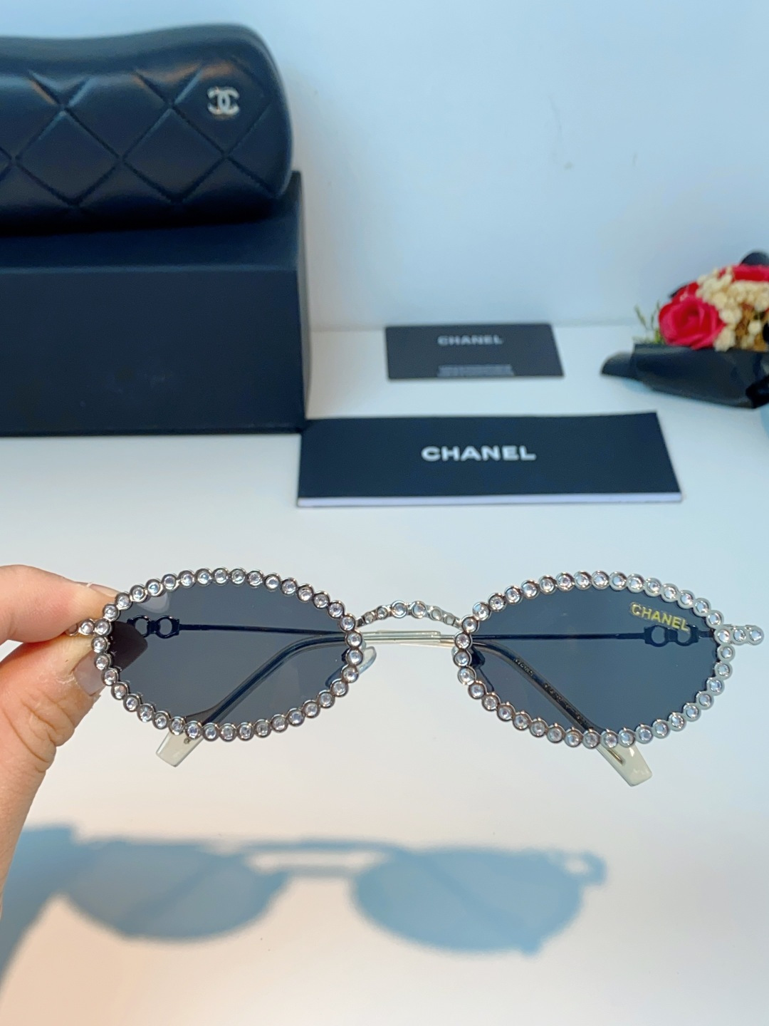 Chanel香奈儿 2026新款欧美风镶钻素颜眼镜轻奢辣妹风配近视度数造型拍照防蓝光小椭圆框