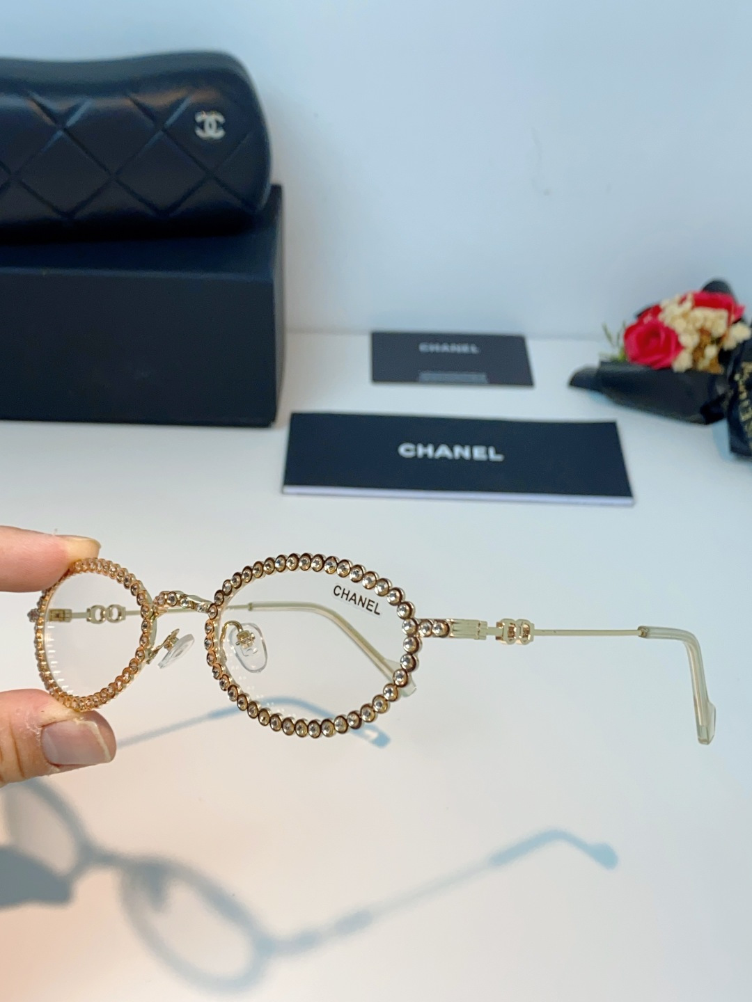 Chanel香奈儿 2026新款欧美风镶钻素颜眼镜轻奢辣妹风配近视度数造型拍照防蓝光小椭圆框