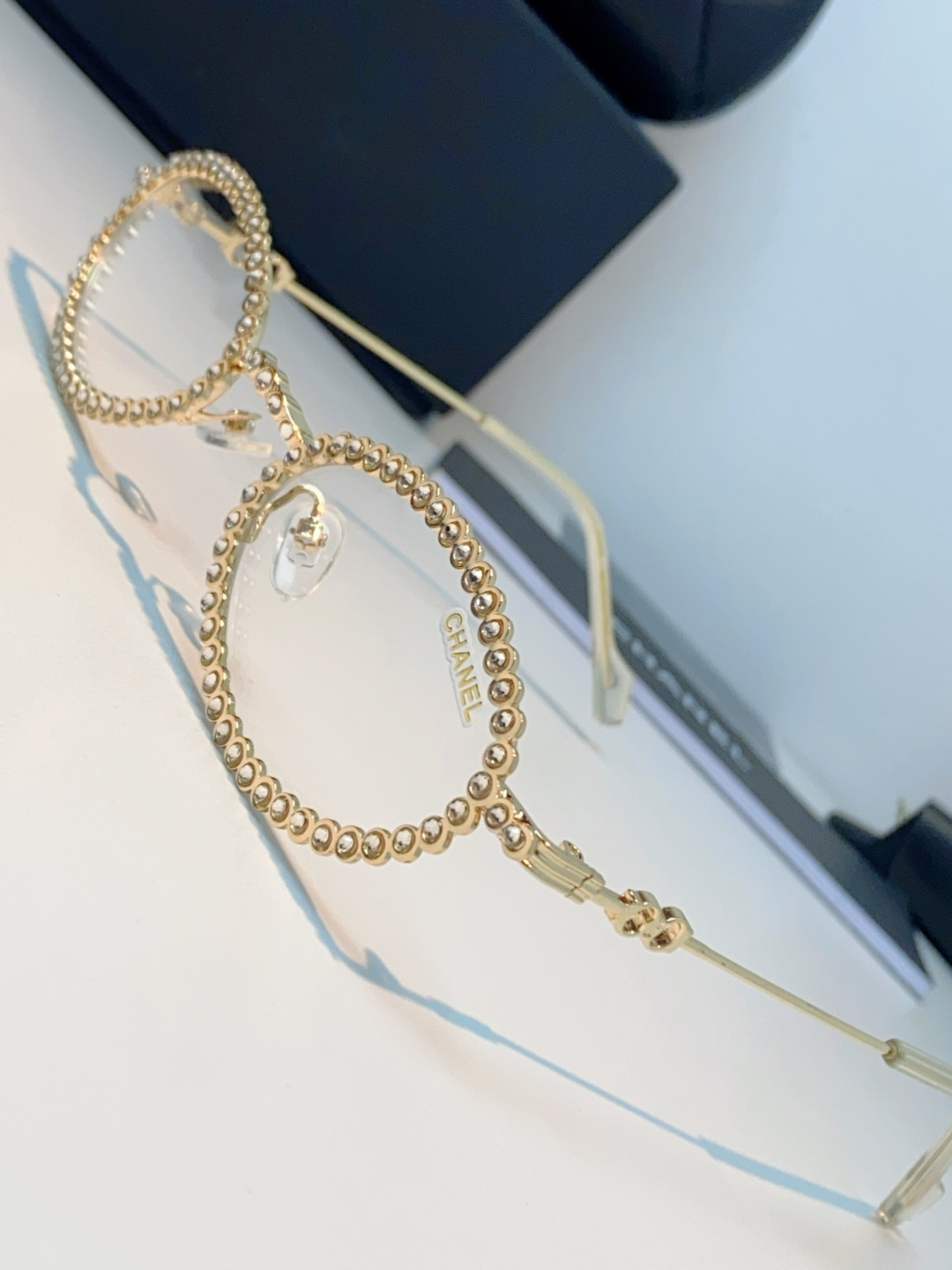 Chanel香奈儿 2026新款欧美风镶钻素颜眼镜轻奢辣妹风配近视度数造型拍照防蓝光小椭圆框