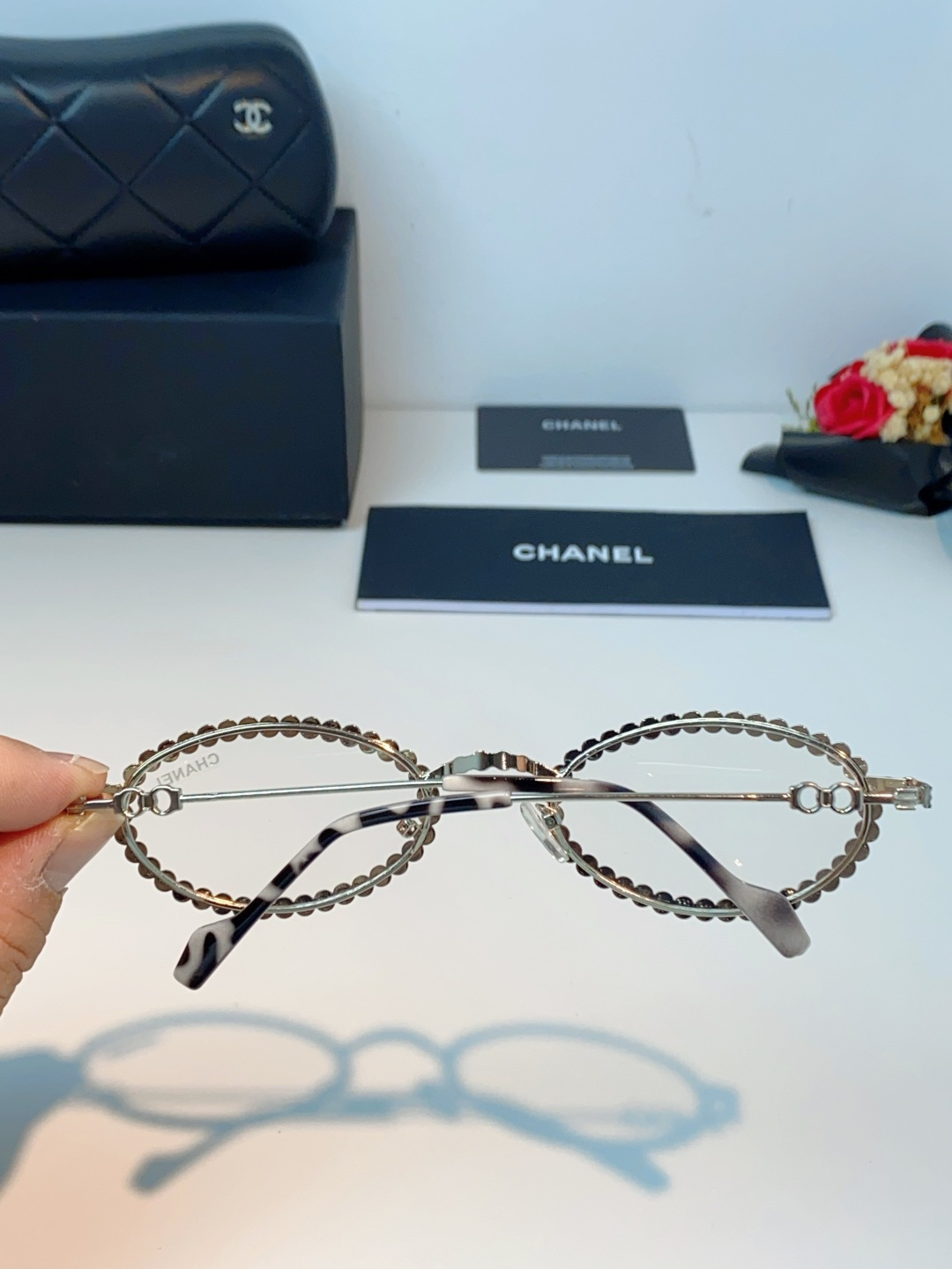 Chanel香奈儿 2026新款欧美风镶钻素颜眼镜轻奢辣妹风配近视度数造型拍照防蓝光小椭圆框