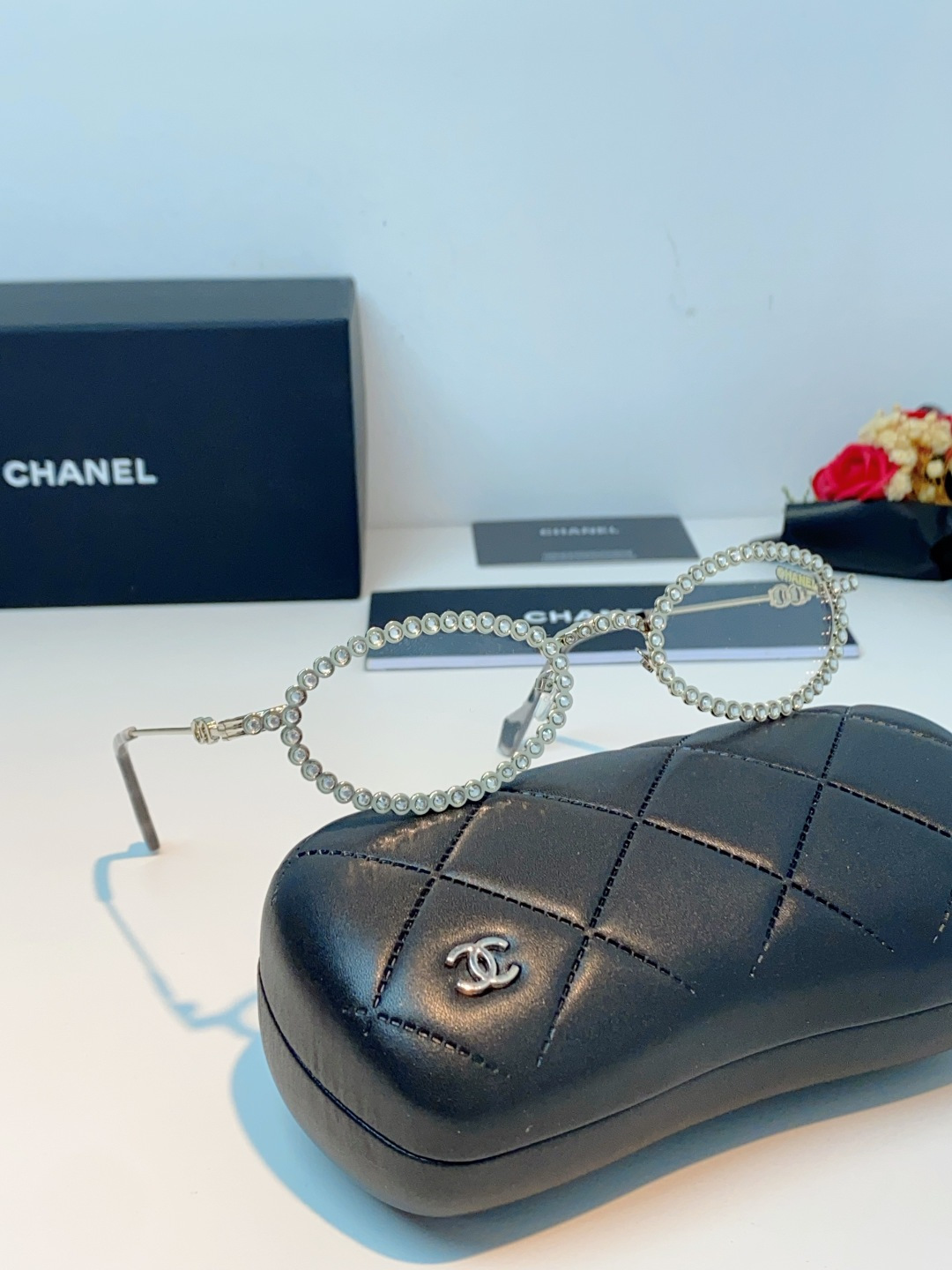 Chanel香奈儿 2026新款欧美风镶钻素颜眼镜轻奢辣妹风配近视度数造型拍照防蓝光小椭圆框