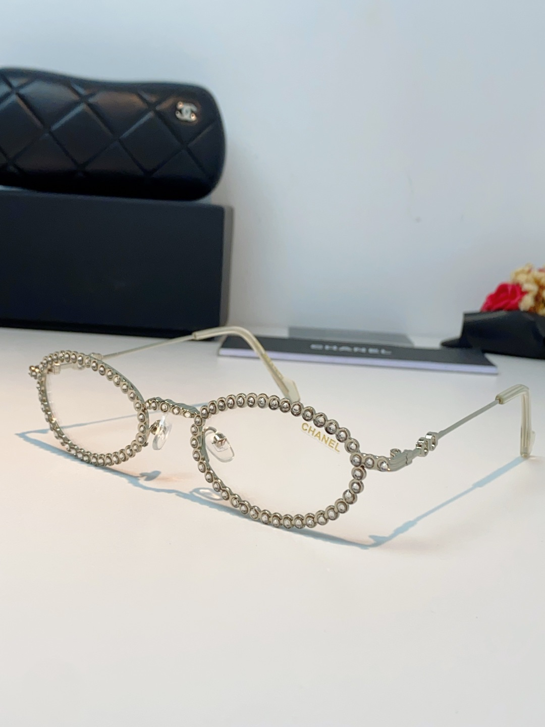 Chanel香奈儿 2026新款欧美风镶钻素颜眼镜轻奢辣妹风配近视度数造型拍照防蓝光小椭圆框