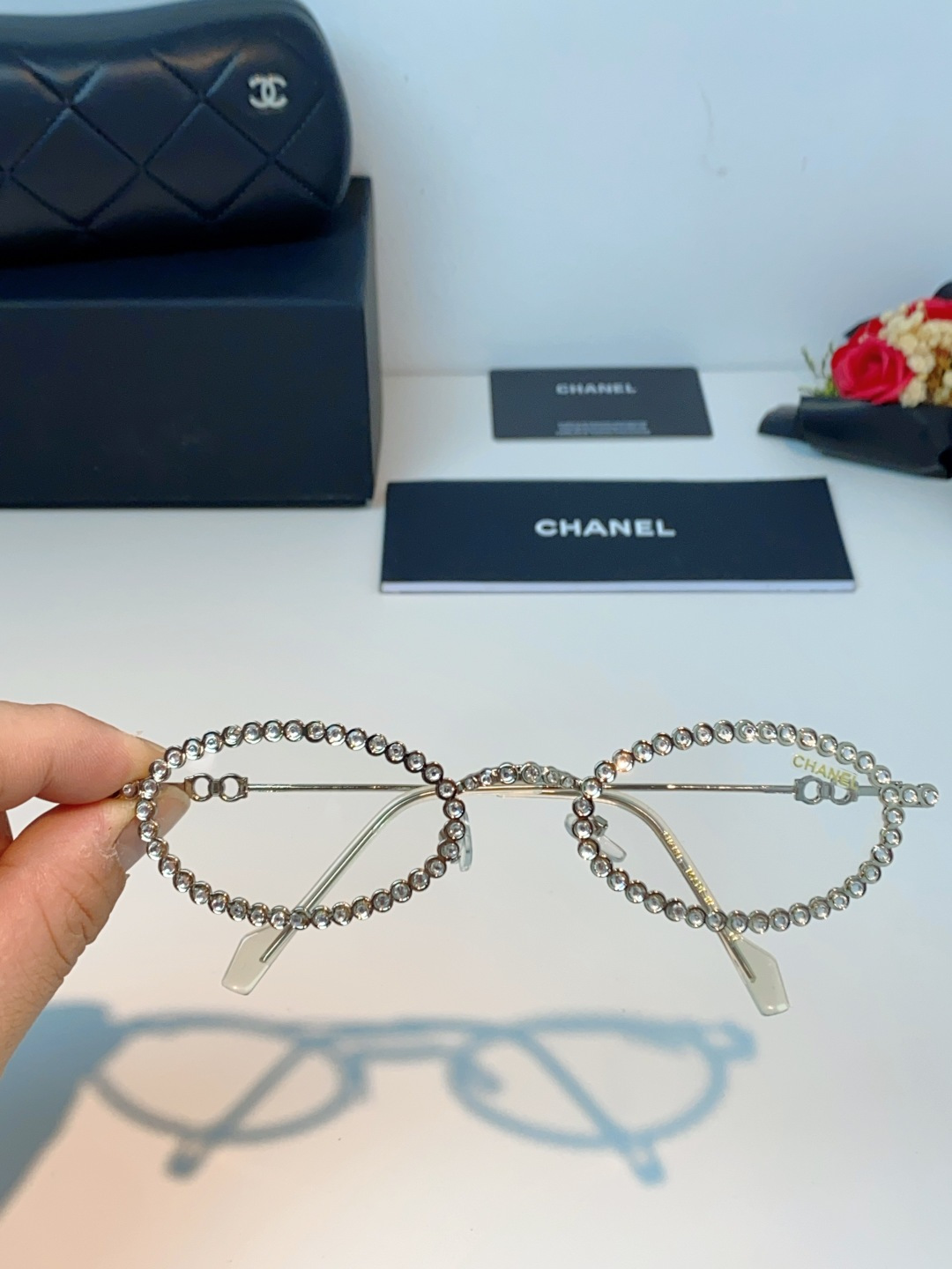 Chanel香奈儿 2026新款欧美风镶钻素颜眼镜轻奢辣妹风配近视度数造型拍照防蓝光小椭圆框