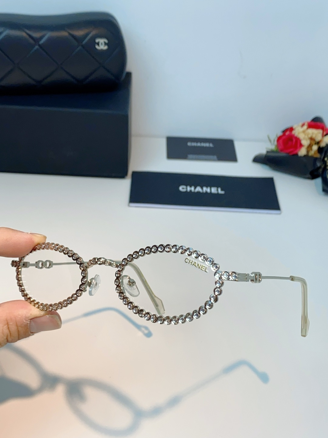 Chanel香奈儿 2026新款欧美风镶钻素颜眼镜轻奢辣妹风配近视度数造型拍照防蓝光小椭圆框