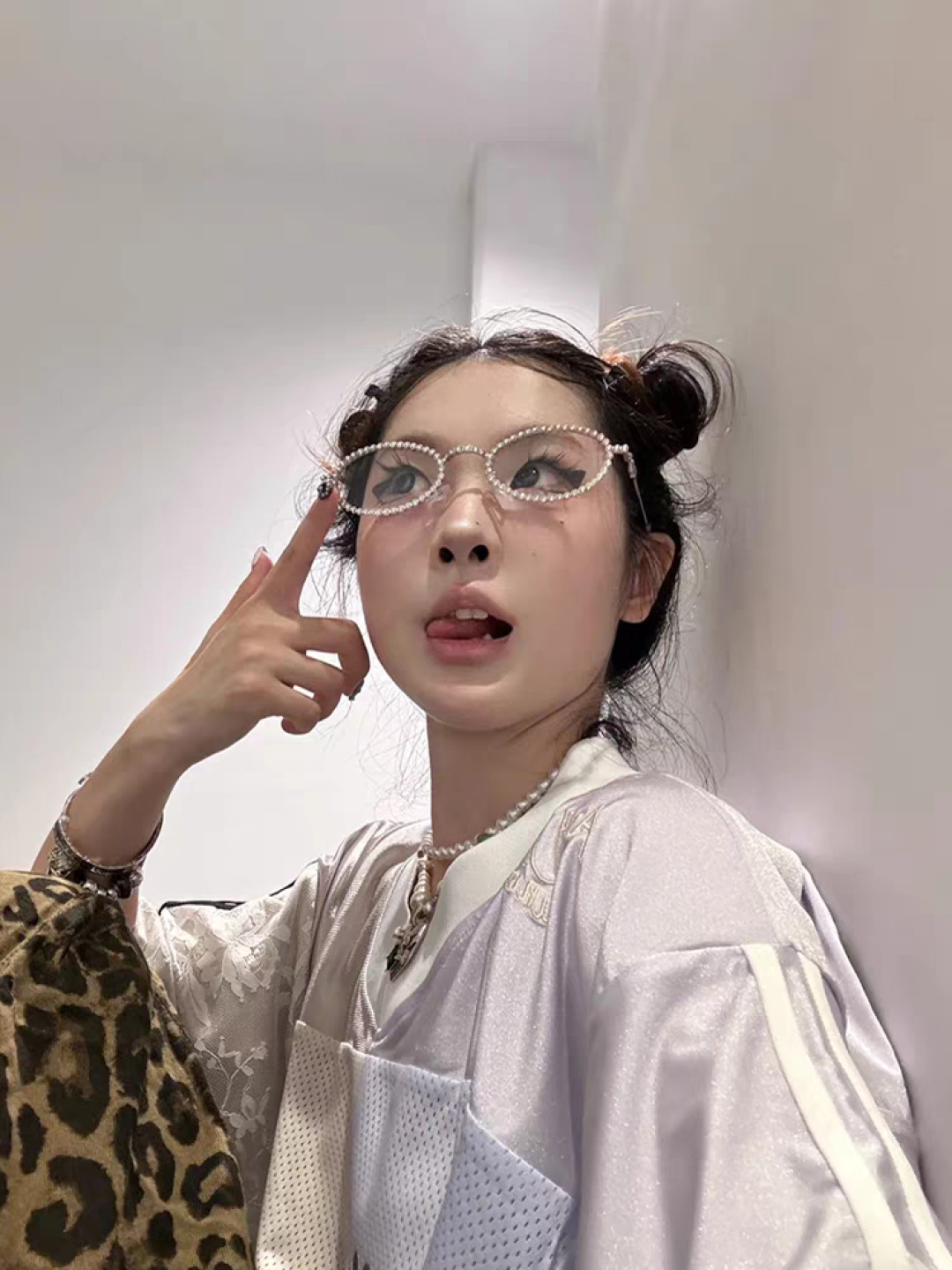 Chanel香奈儿 2026新款欧美风镶钻素颜眼镜轻奢辣妹风配近视度数造型拍照防蓝光小椭圆框