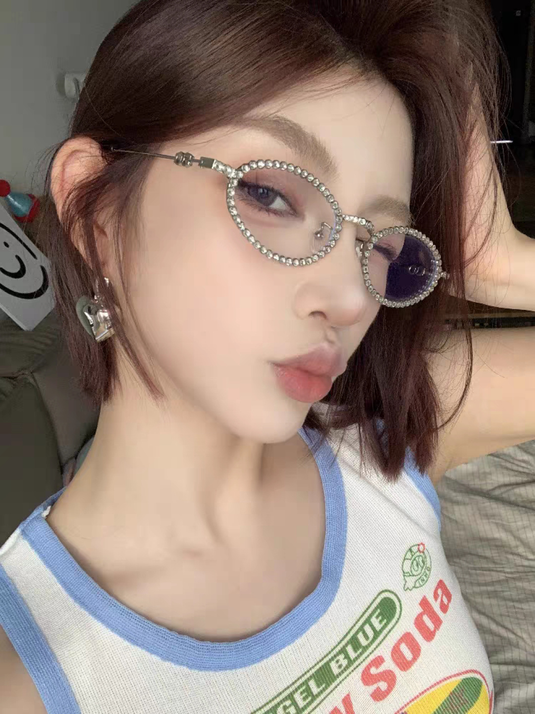 Chanel香奈儿 2026新款欧美风镶钻素颜眼镜轻奢辣妹风配近视度数造型拍照防蓝光小椭圆框