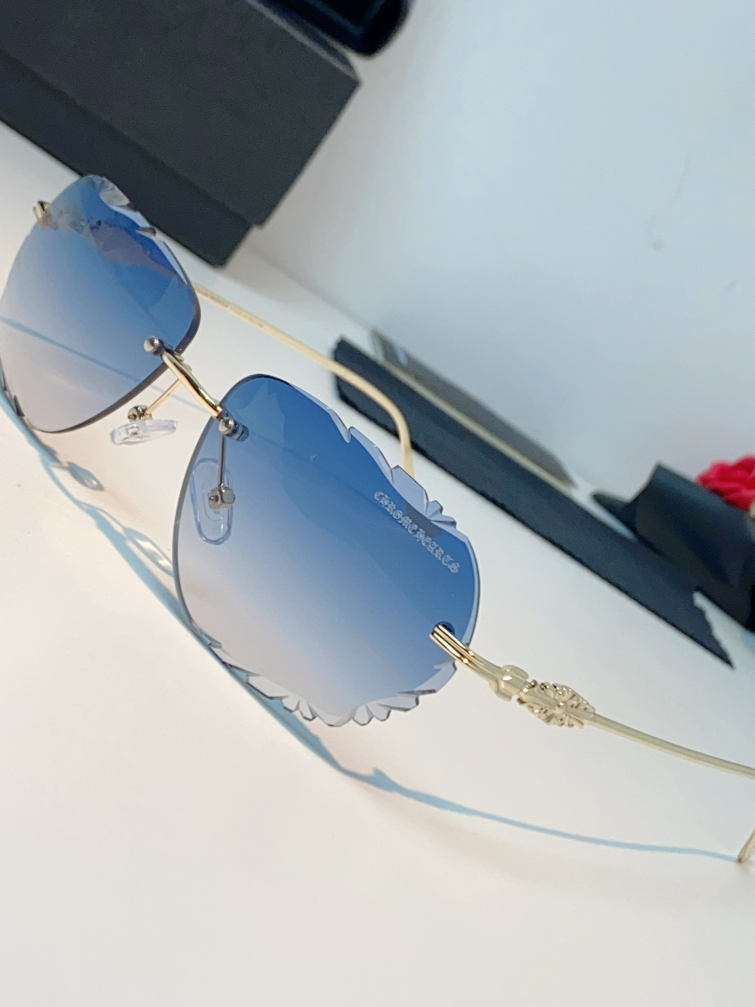 Chrome Hearts 克罗心 2026新款欧美长弧形曲面镜片无框墨镜高级感太阳眼镜防紫外线复古港风