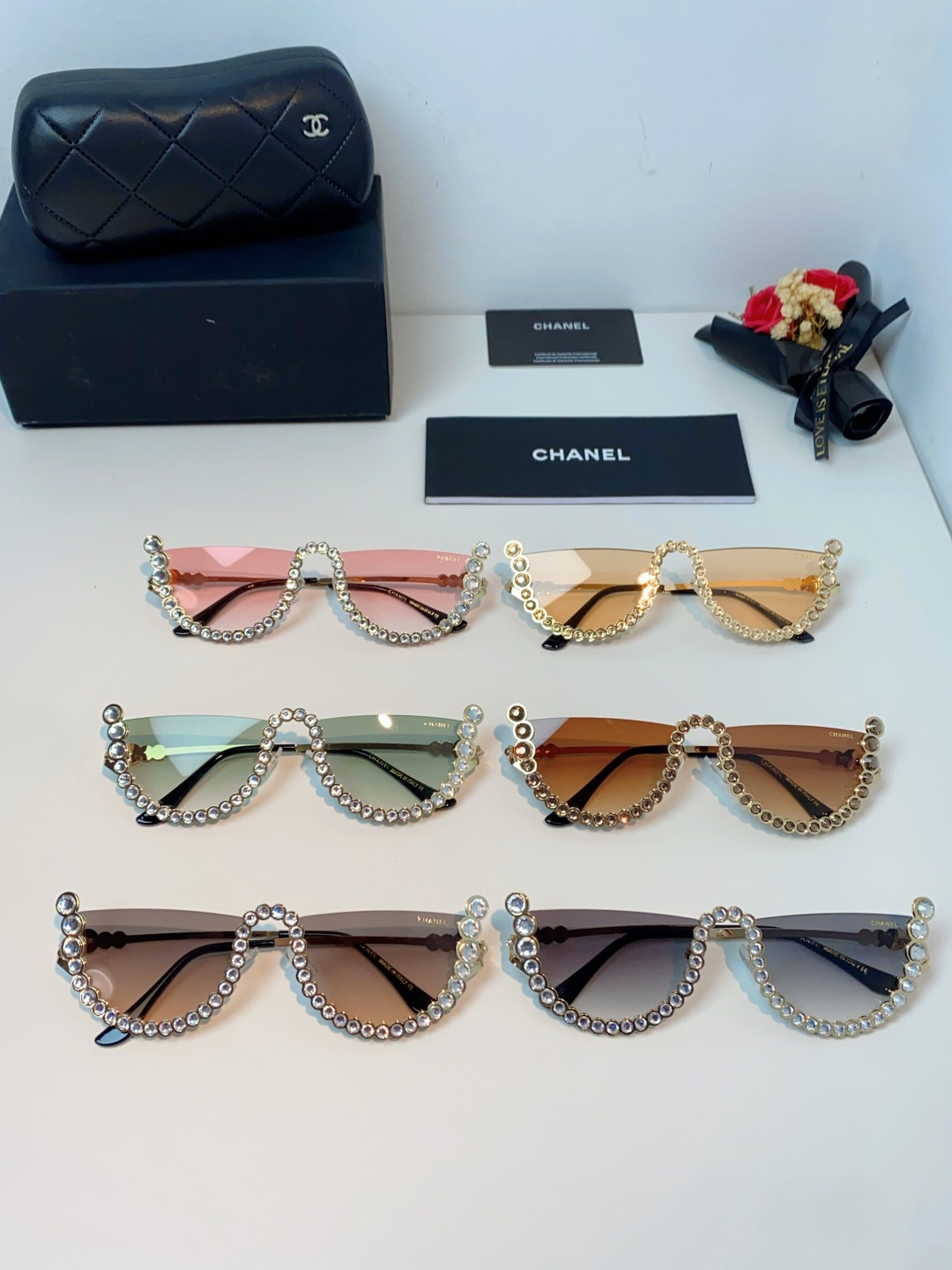 Chanel香奈儿 2026新款欧美个性网红珍珠镶钻太阳眼镜金属下半框时尚凹造型墨镜女士墨镜