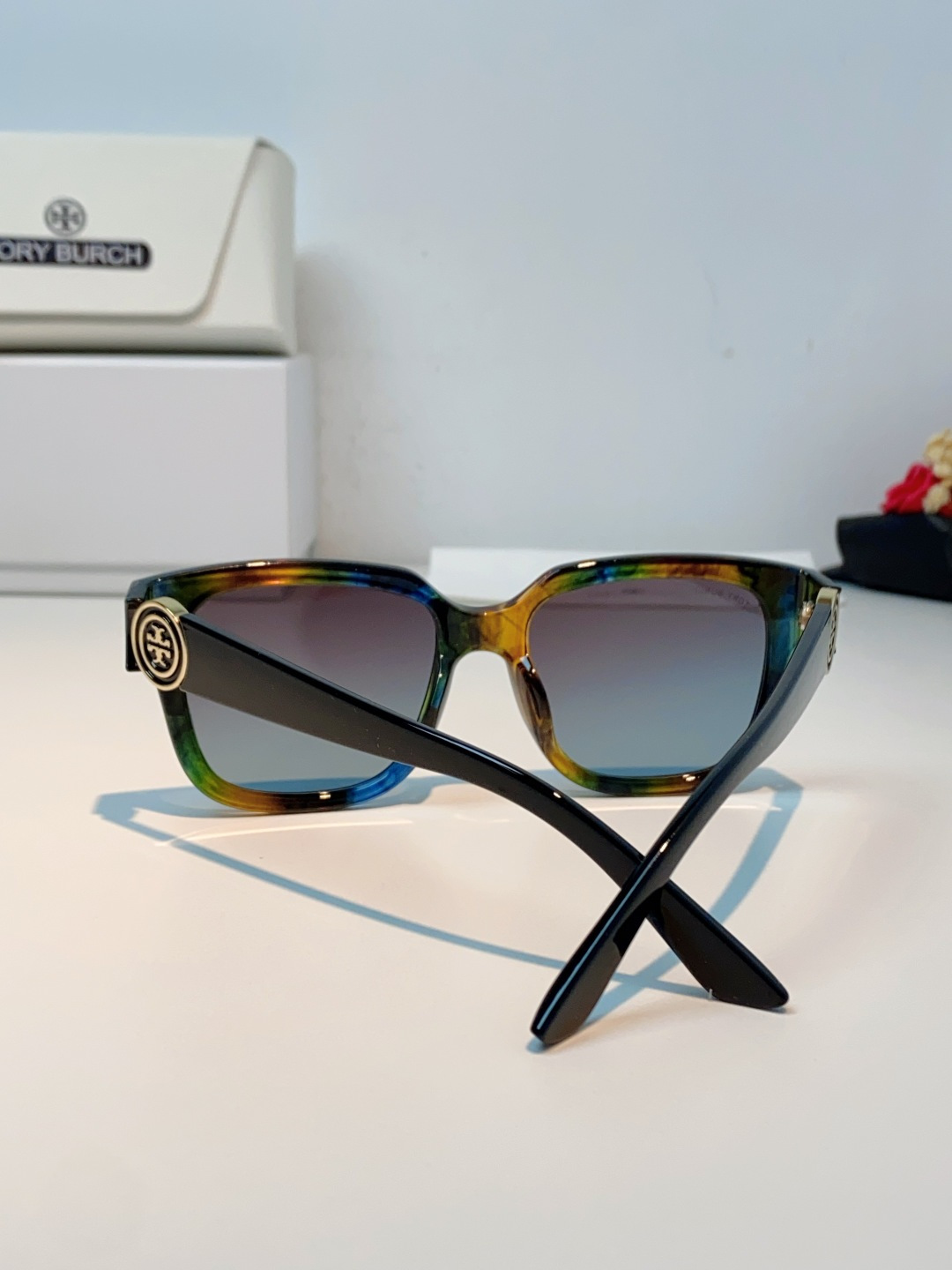 Tory Burch托里伯奇 2026新款遮阳镜精致设计粗腿大框春季新款太阳镜女士墨镜