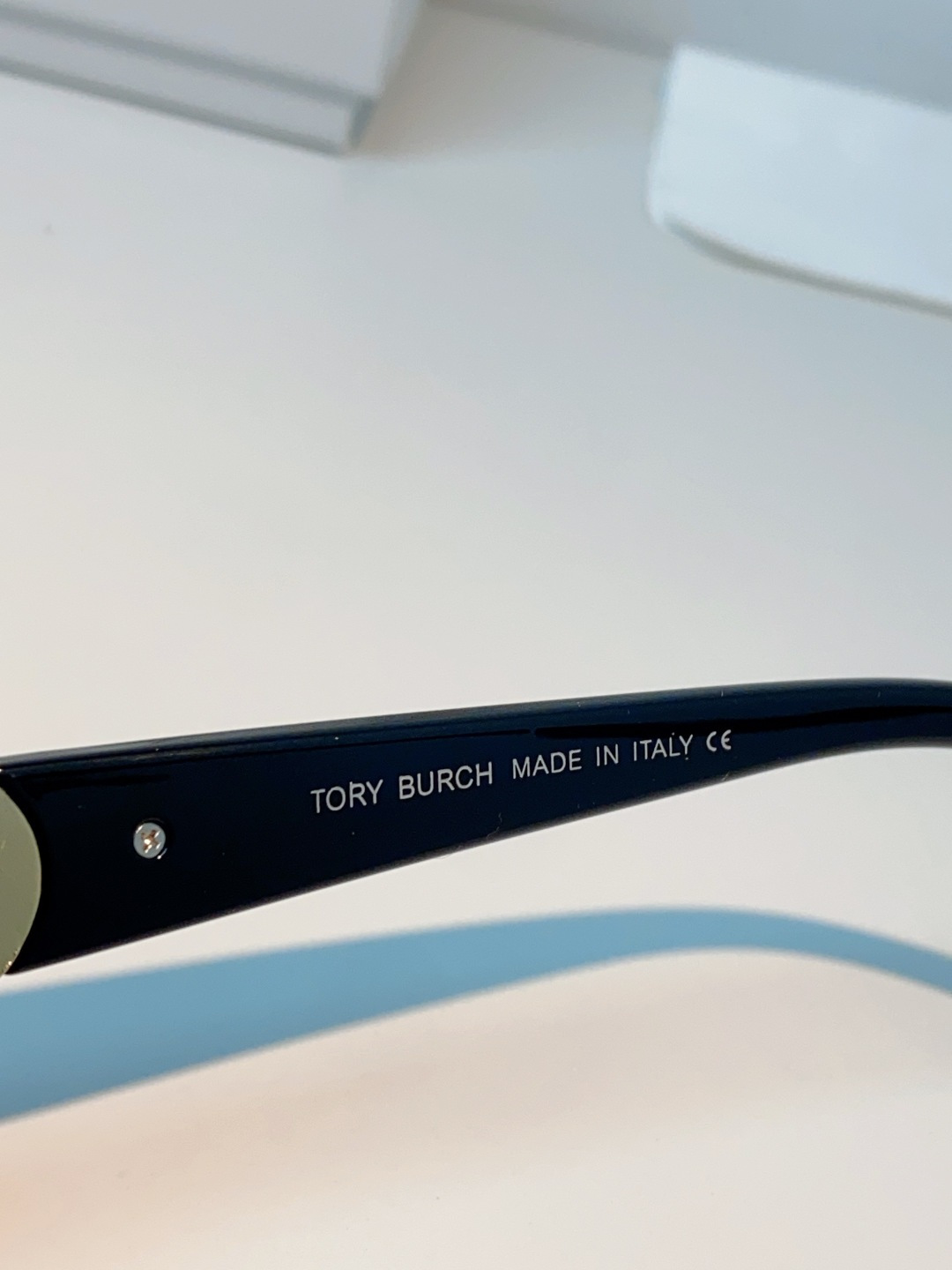 Tory Burch托里伯奇 2026新款遮阳镜精致设计粗腿大框春季新款太阳镜女士墨镜