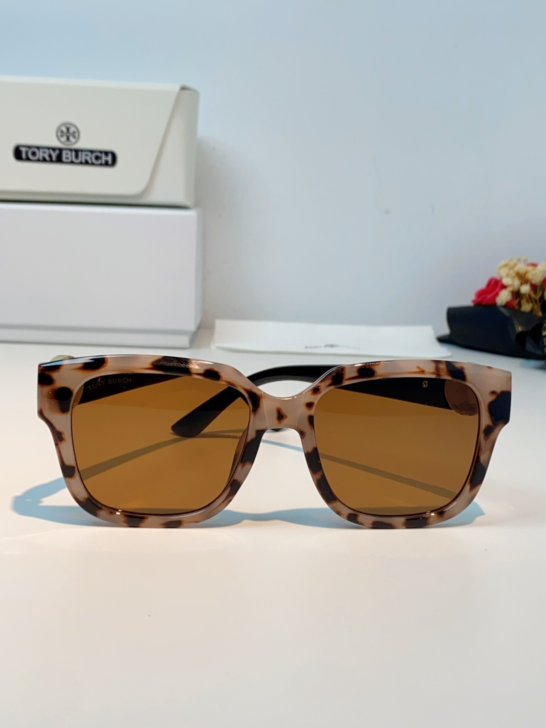 Tory Burch托里伯奇 2026新款遮阳镜精致设计粗腿大框春季新款太阳镜女士墨镜