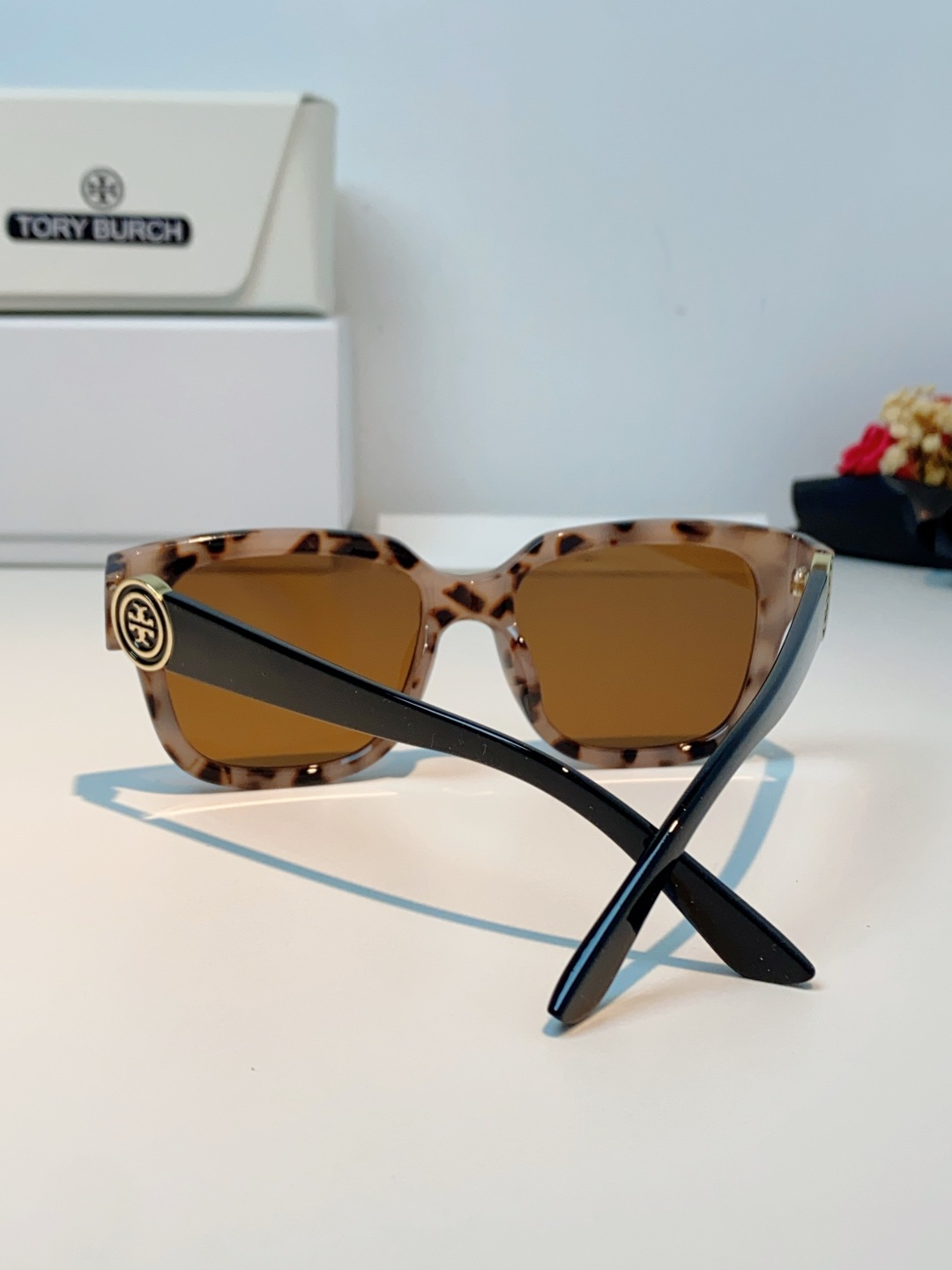 Tory Burch托里伯奇 2026新款遮阳镜精致设计粗腿大框春季新款太阳镜女士墨镜